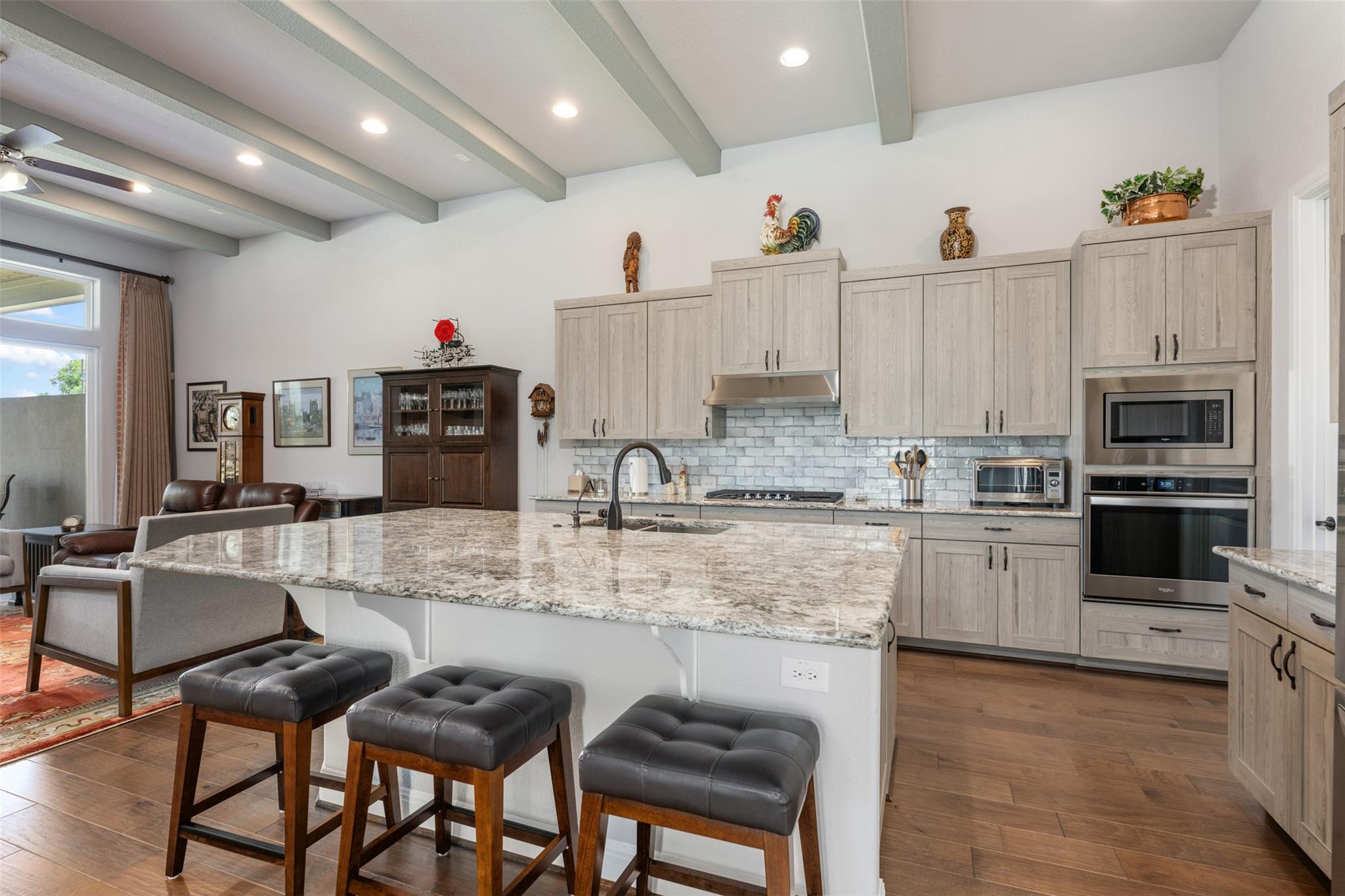 825 Faith Dr, Liberty Hill, TX 78642