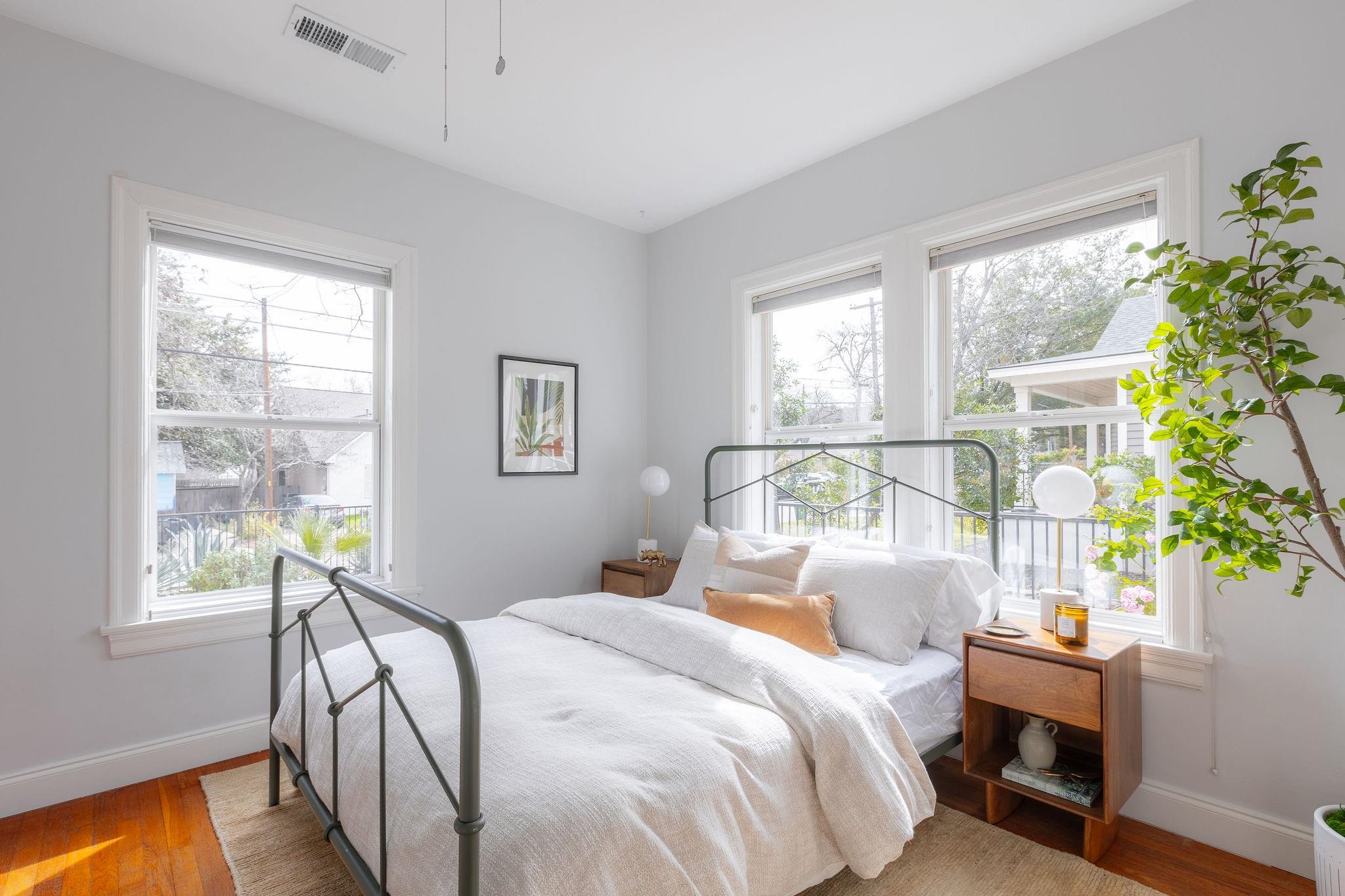 904 Josephine St, Austin, TX 78704