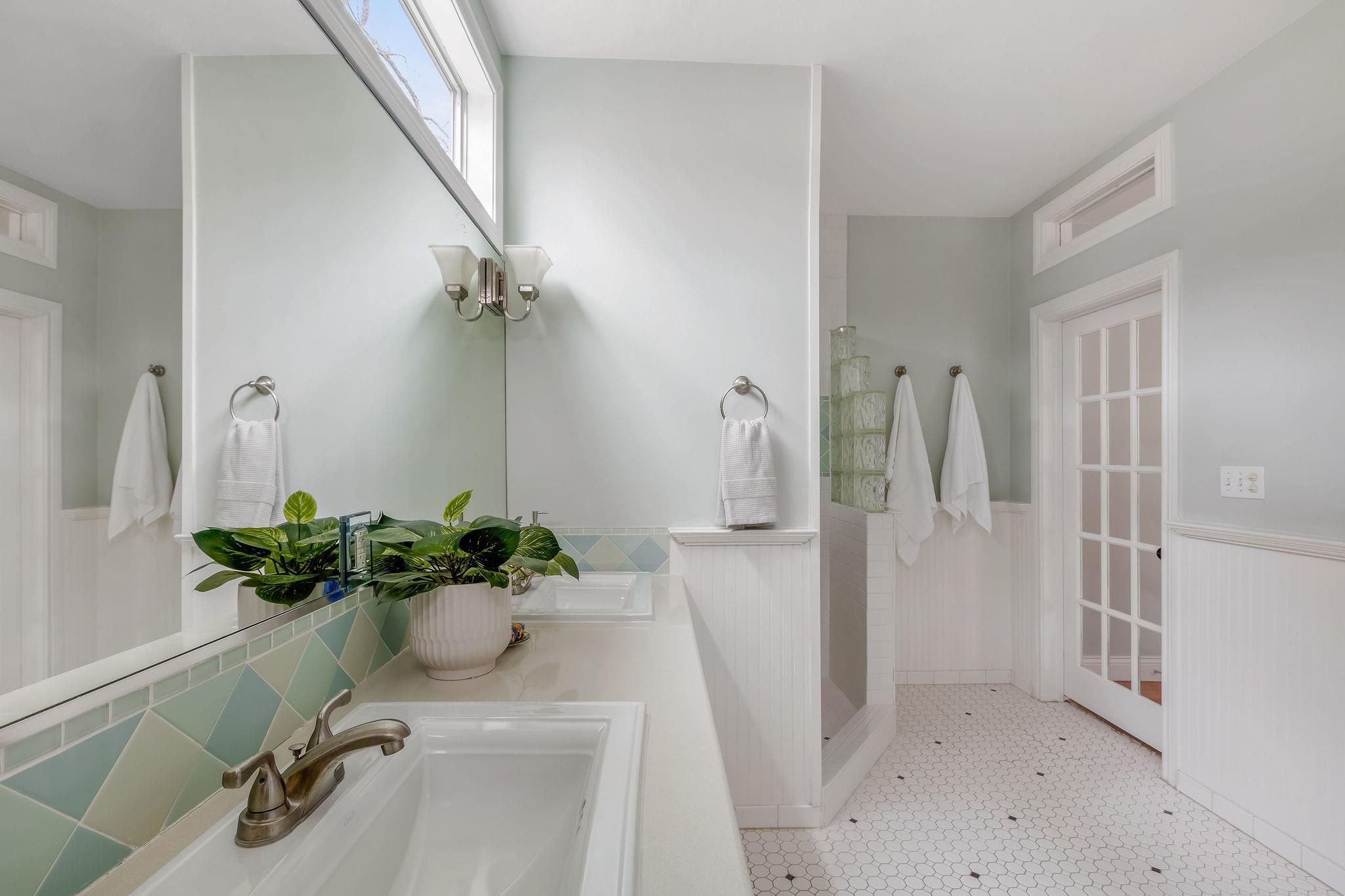 904 Josephine St, Austin, TX 78704