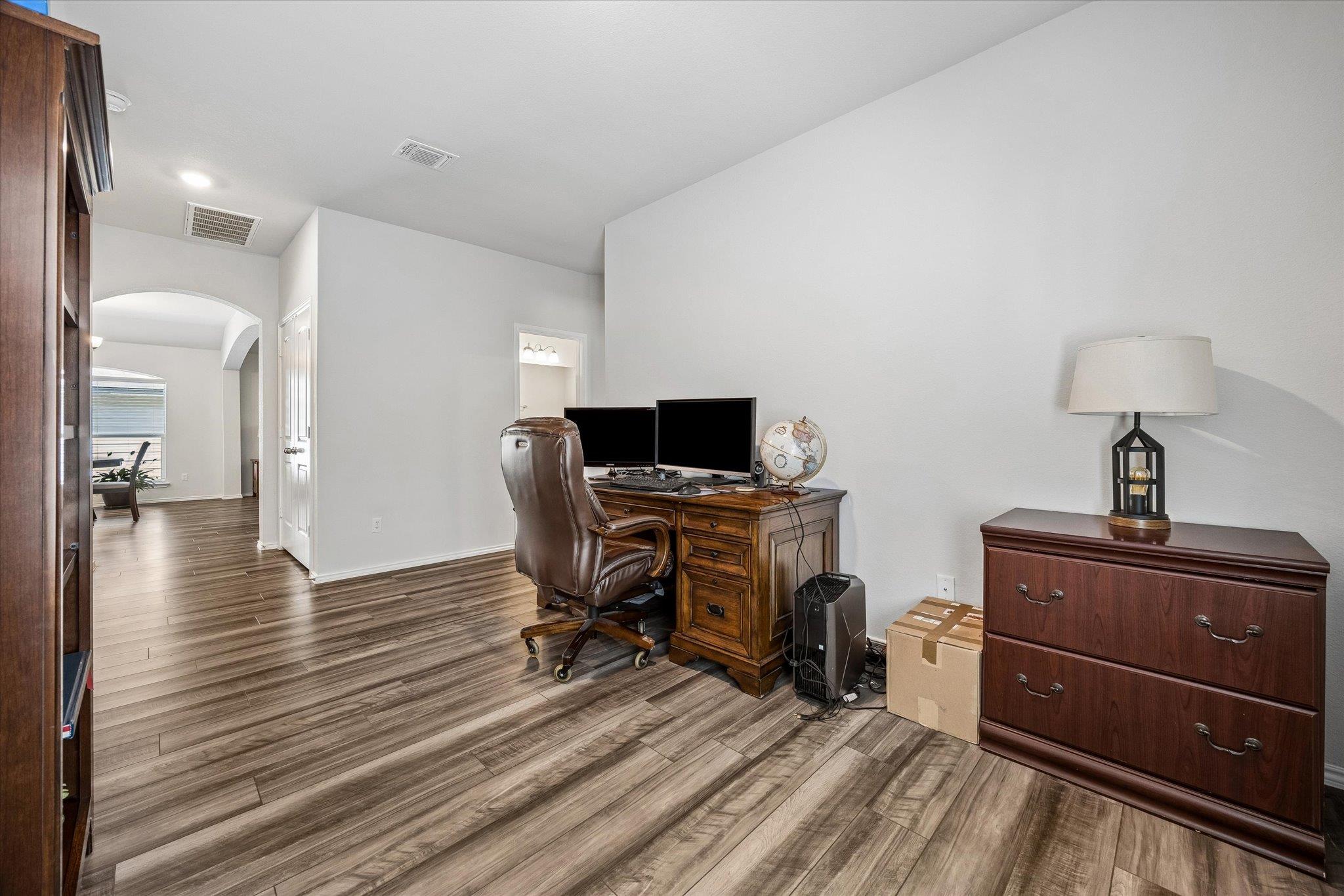 168 Onna St, Taylor, TX 76574