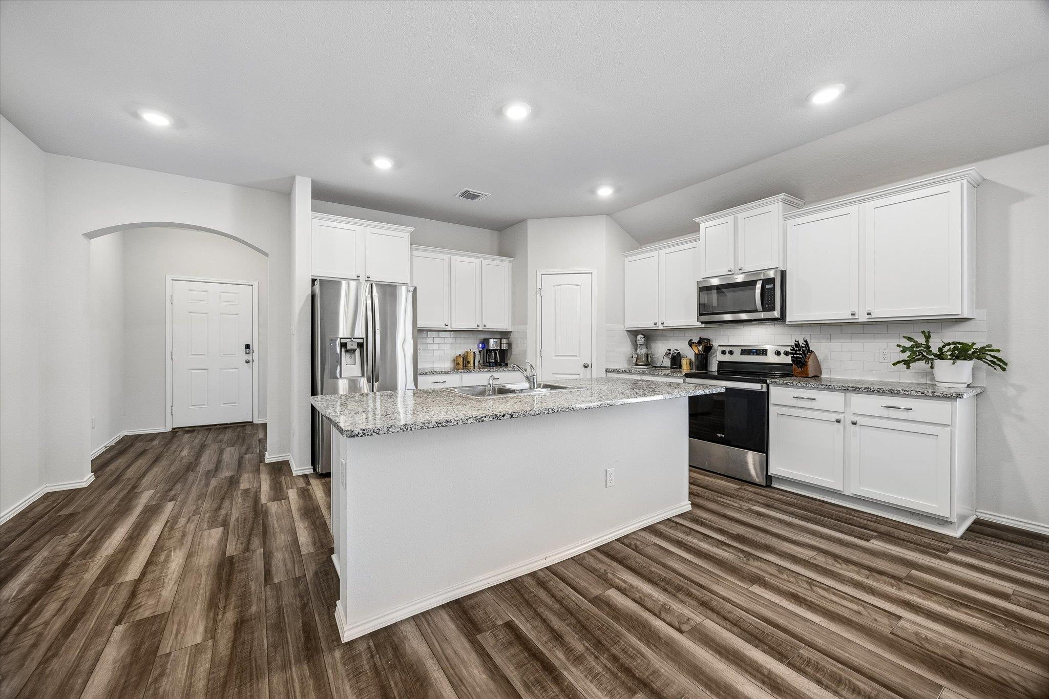 168 Onna St, Taylor, TX 76574