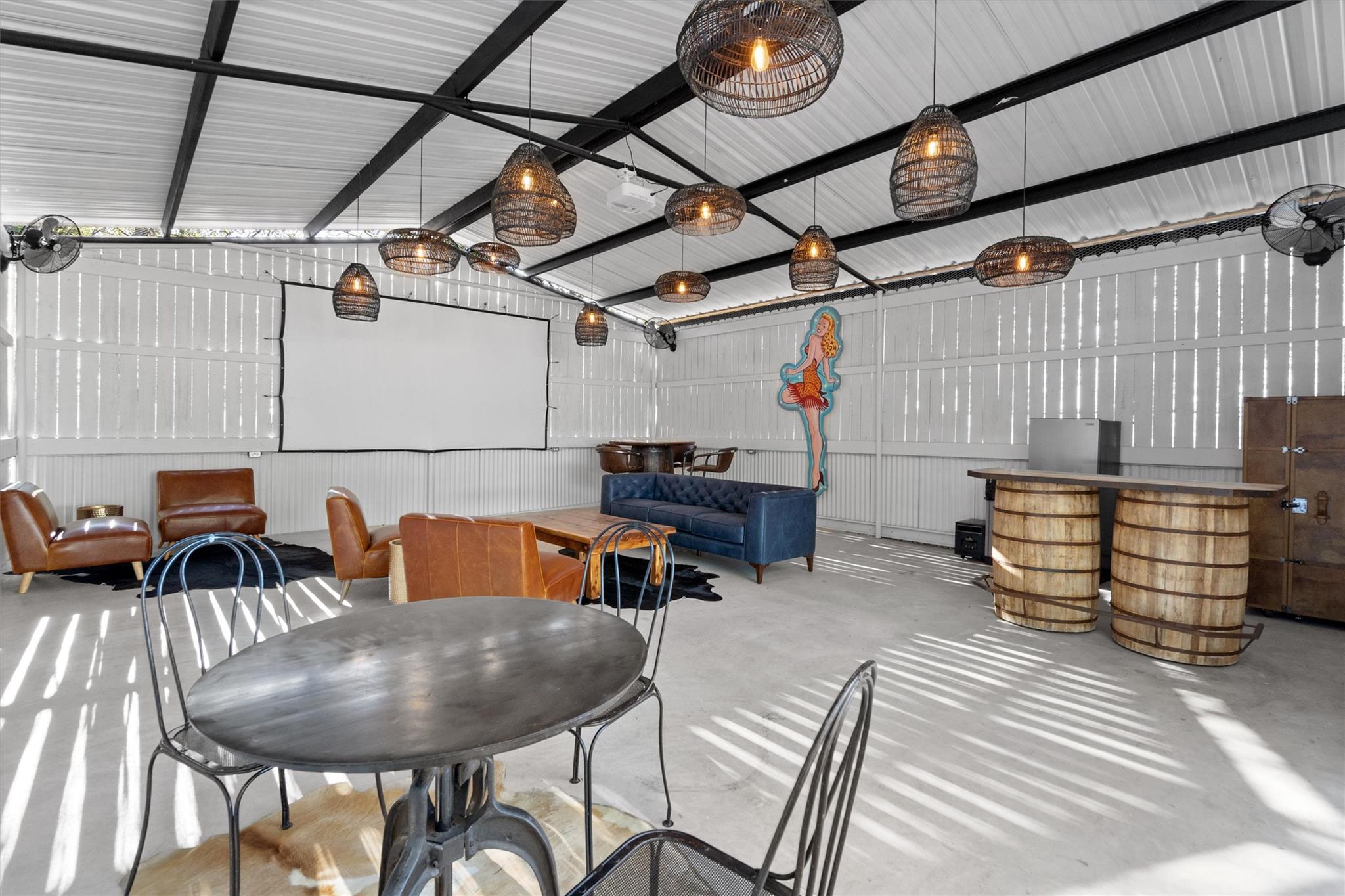 8604 Elroy Rd, Del Valle, TX 78617