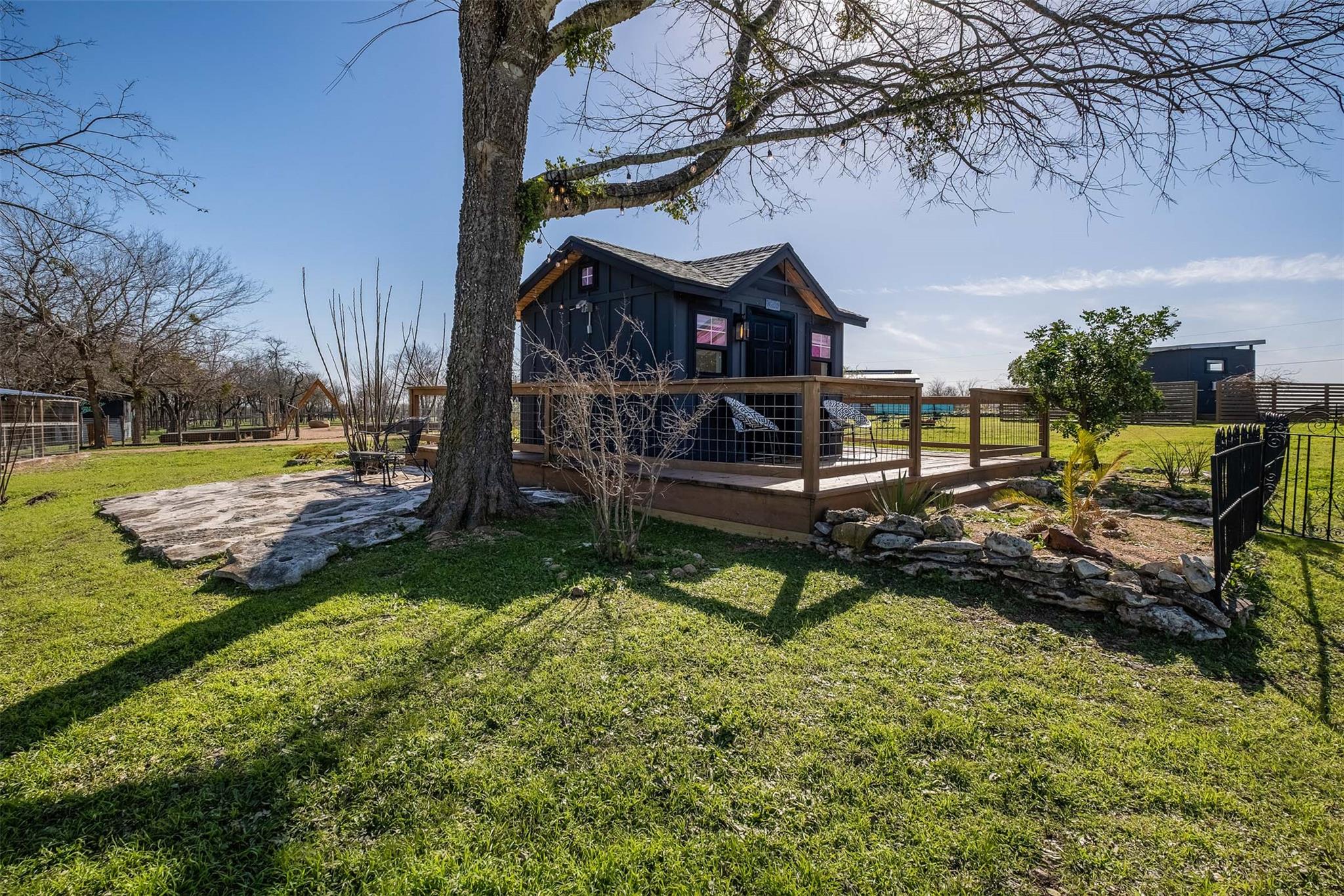 8604 Elroy Rd, Del Valle, TX 78617