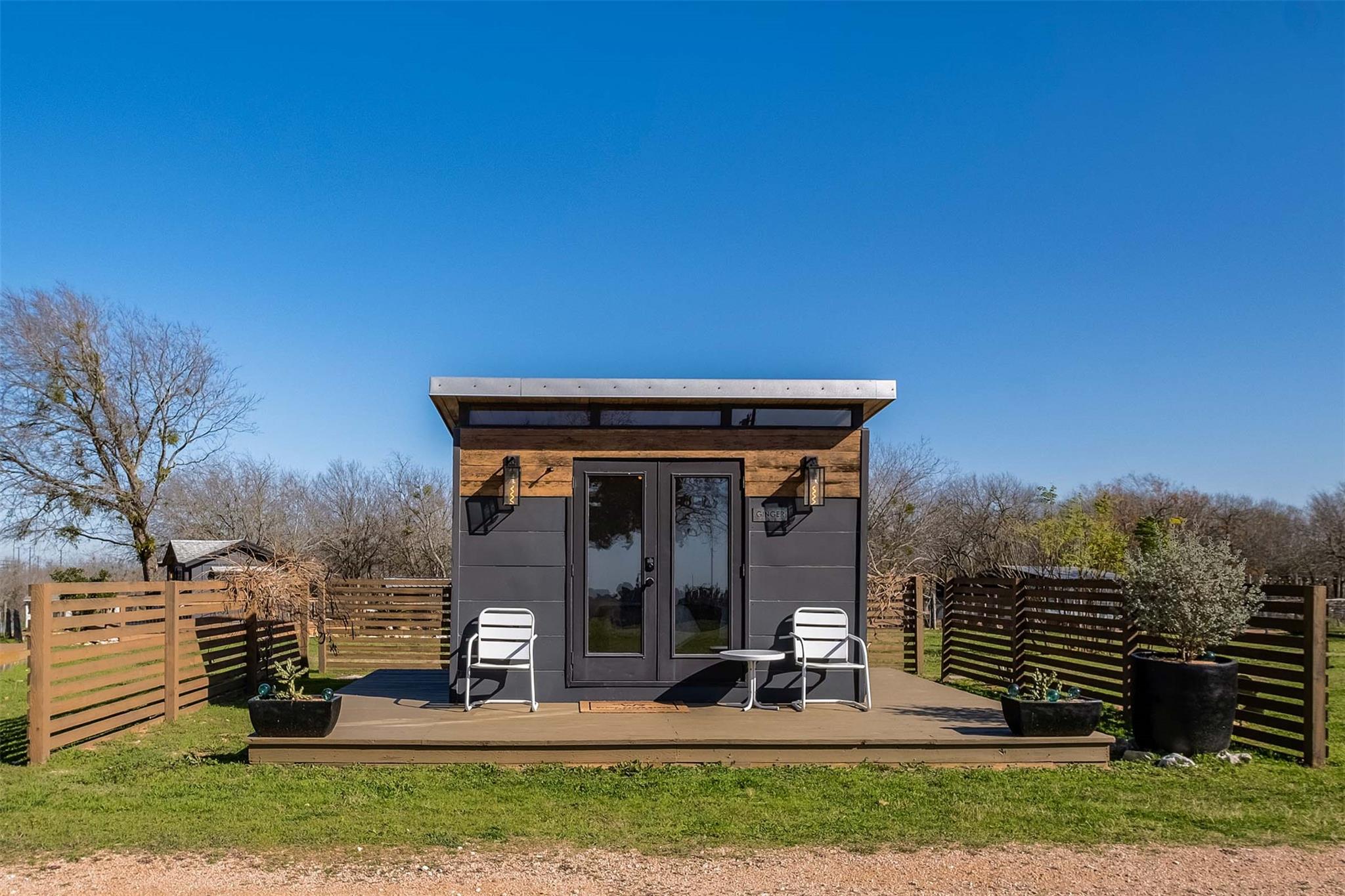 8604 Elroy Rd, Del Valle, TX 78617