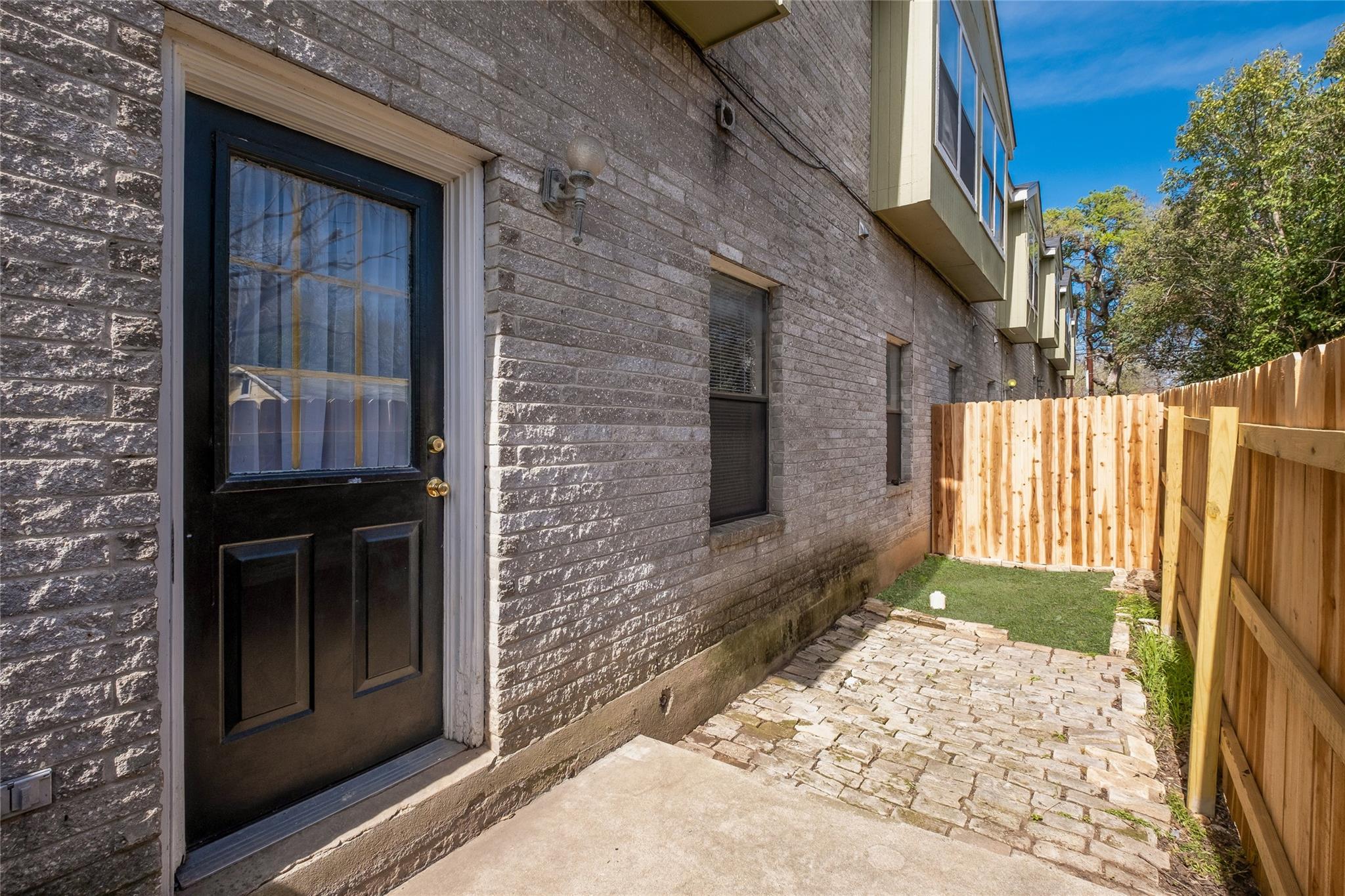 1221 W Hopkins St # 16, San Marcos, TX 78666