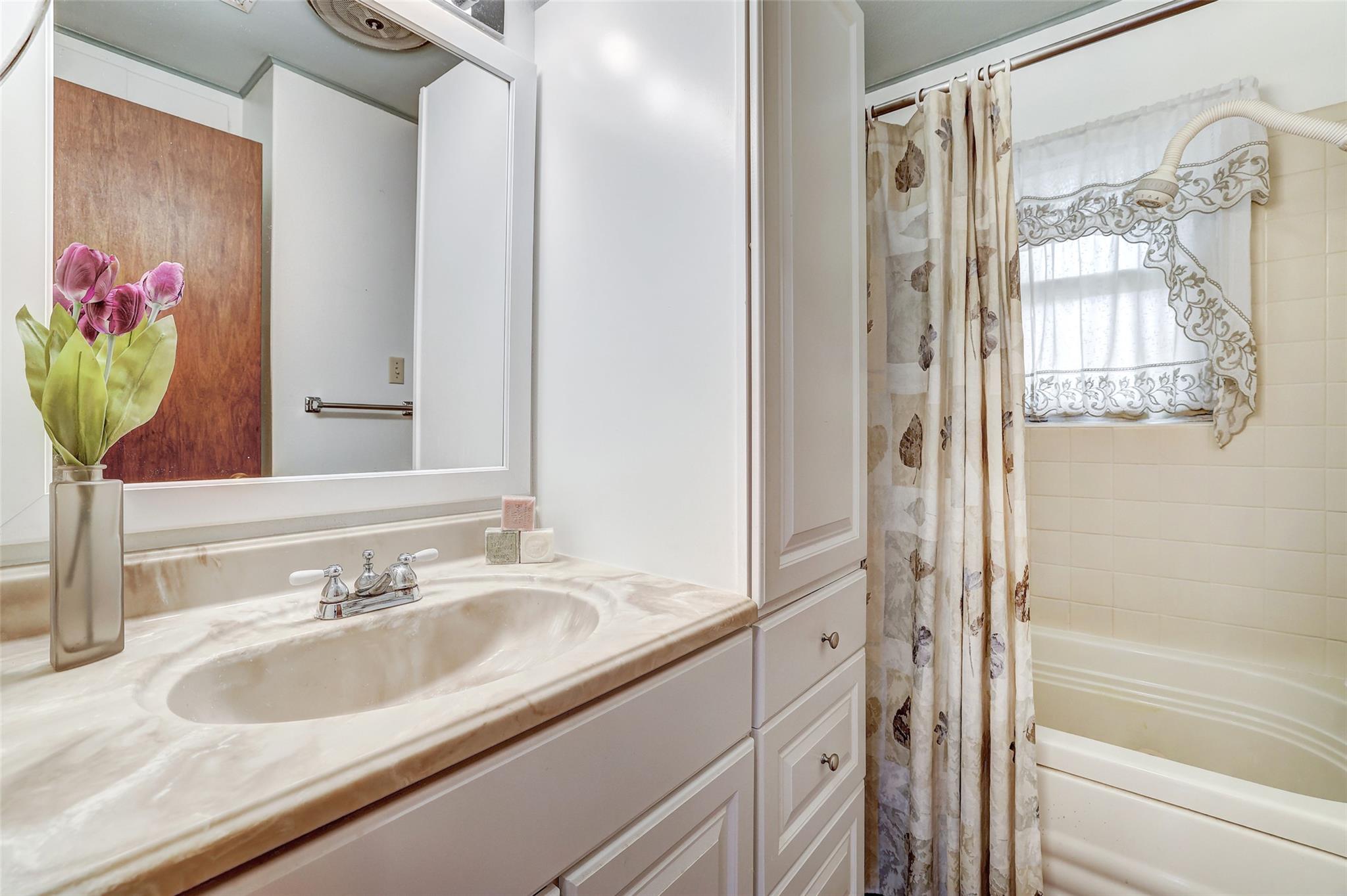 8606 Thunderbird Road Rd # A & B, Austin, TX 78736