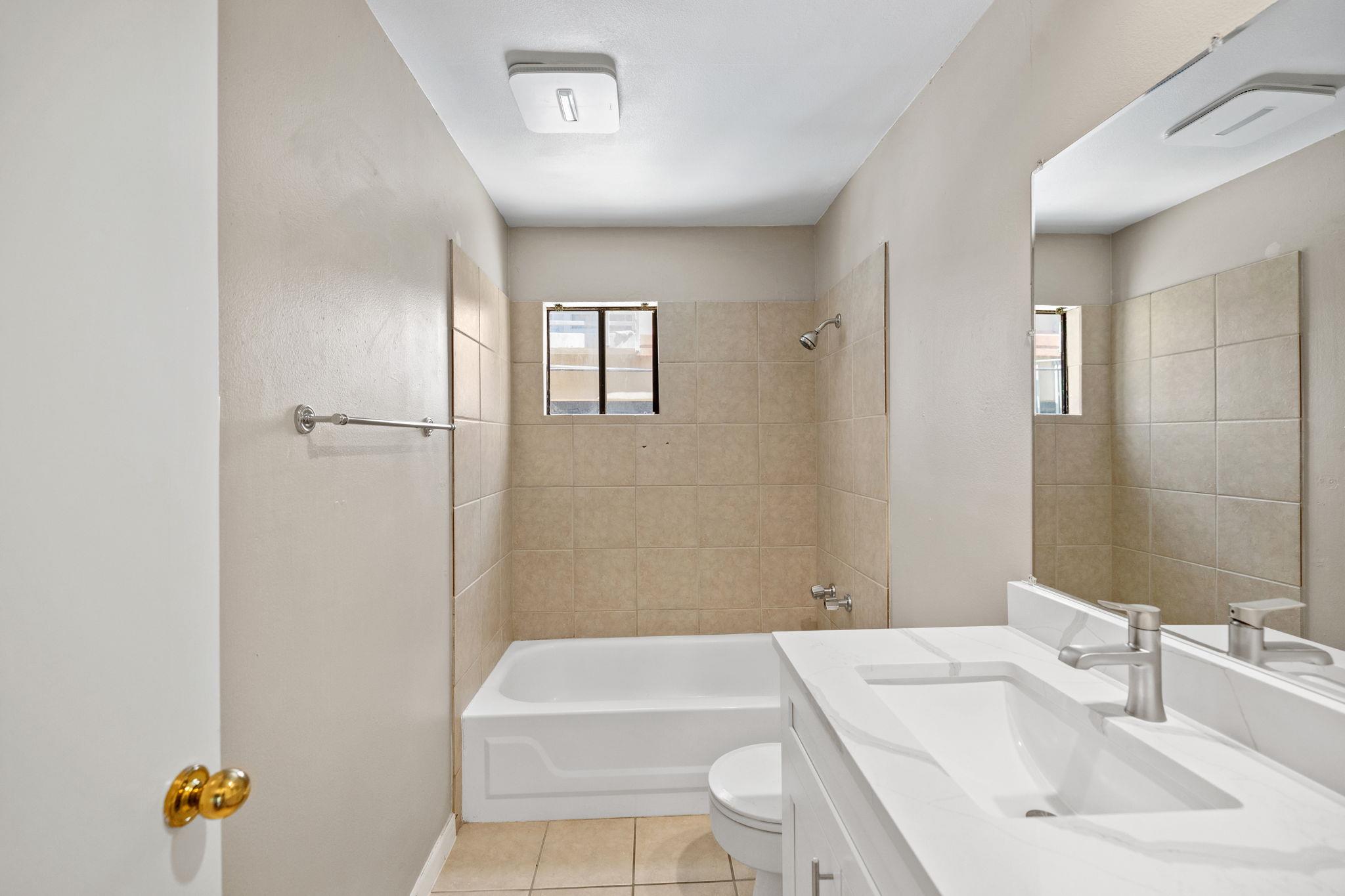 712 Graham Pl # 203, Austin, TX 78705