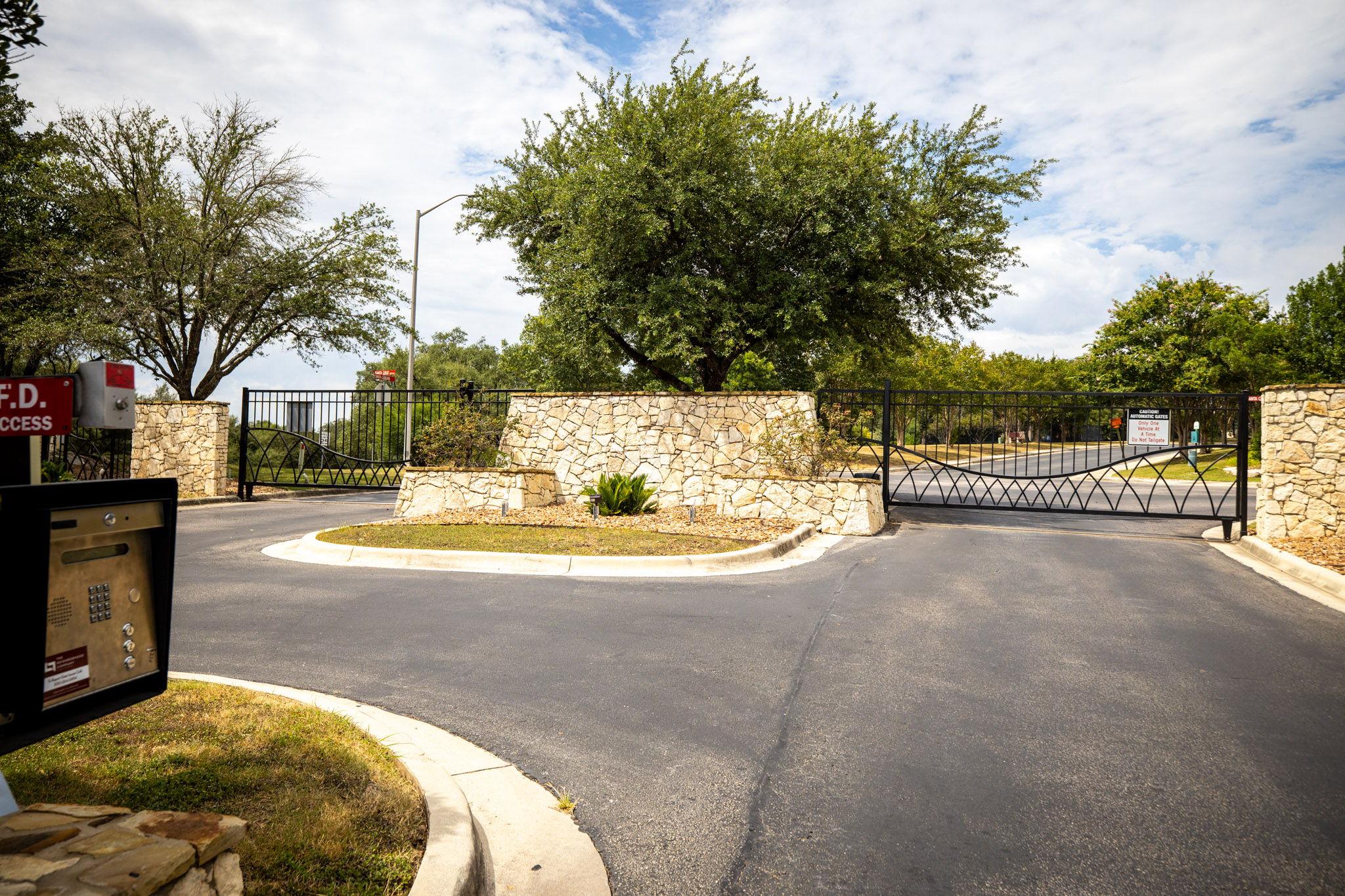 861 Santa Cruz Ln, New Braunfels, TX 78132