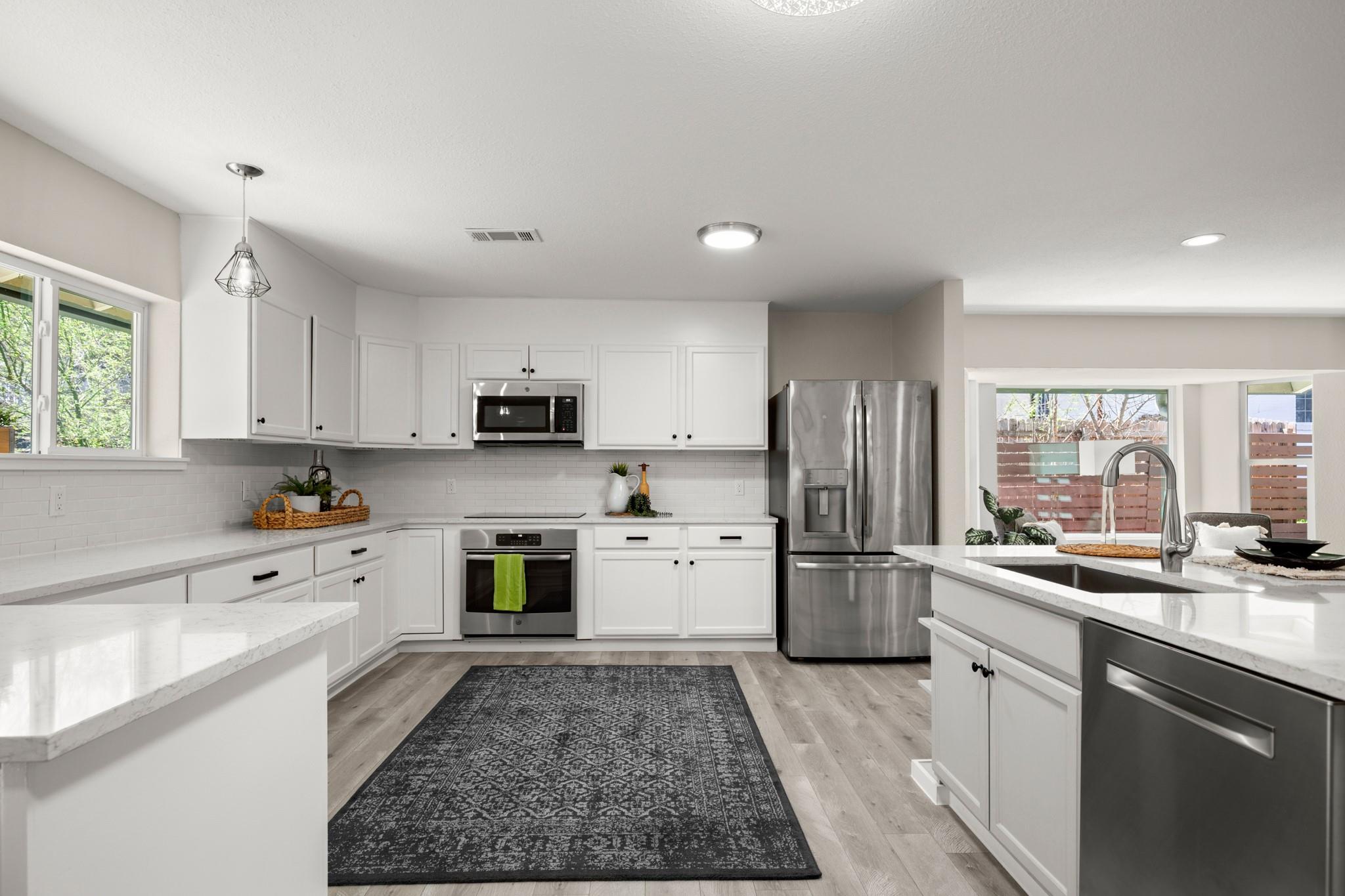 3305 Santa Monica Dr, Austin, TX 78741