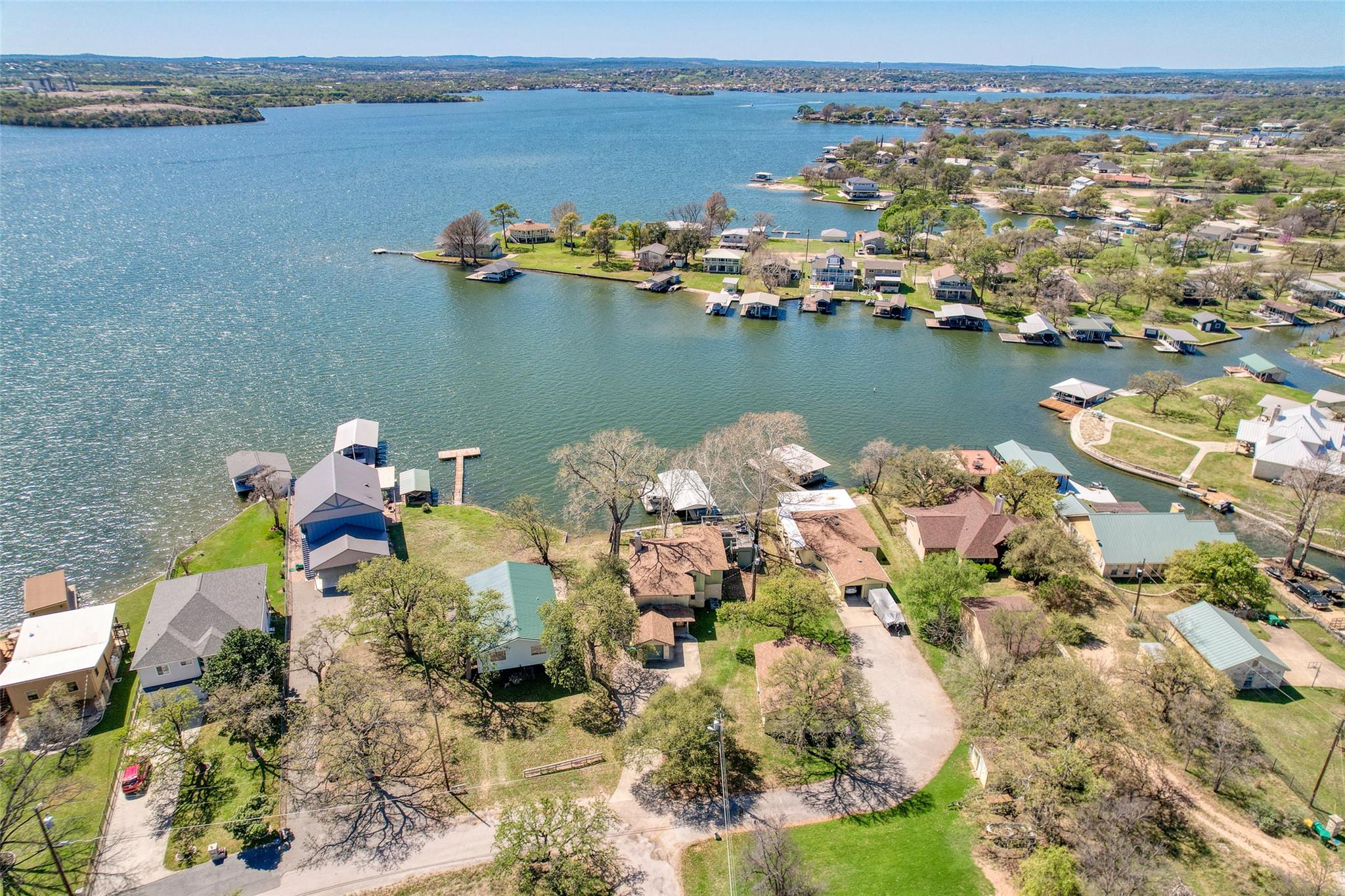 600 Deep Cove Dr, Granite Shoals, TX 78654