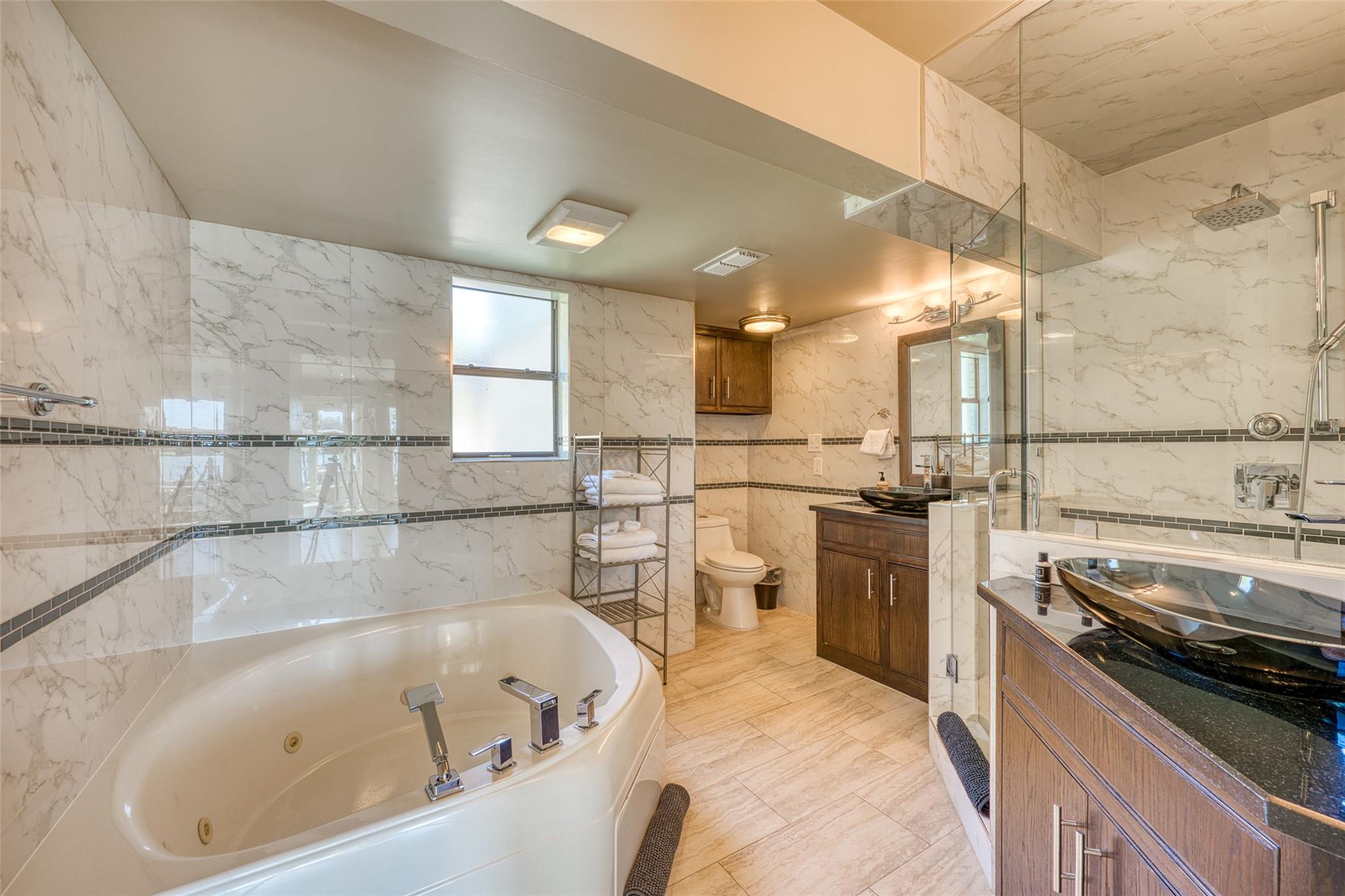 600 Deep Cove Dr, Granite Shoals, TX 78654