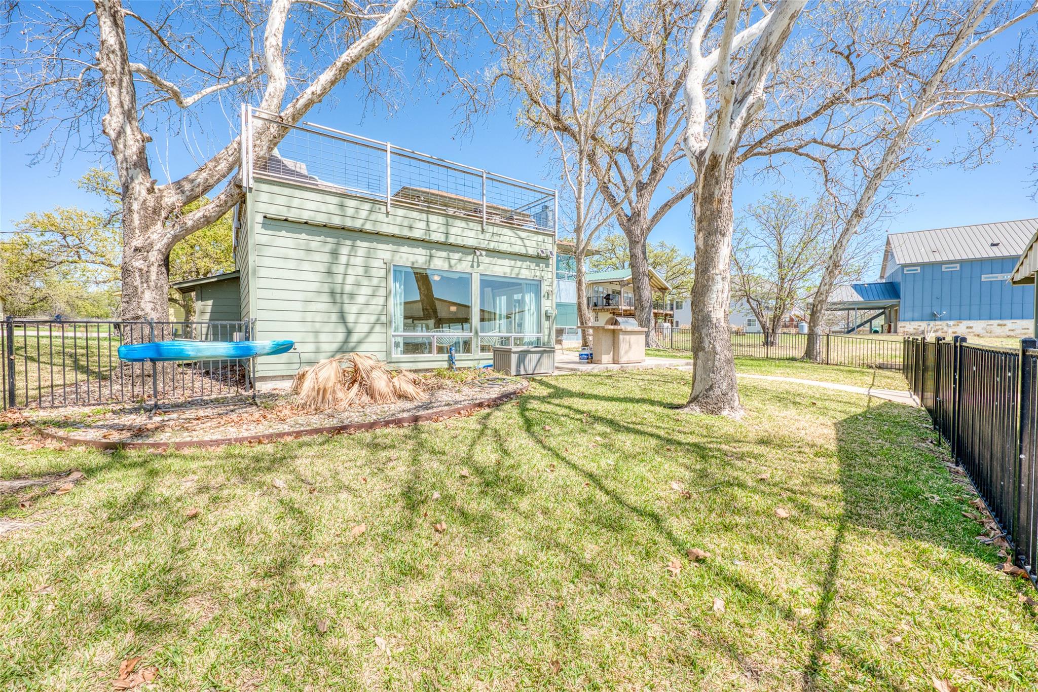 600 Deep Cove Dr, Granite Shoals, TX 78654