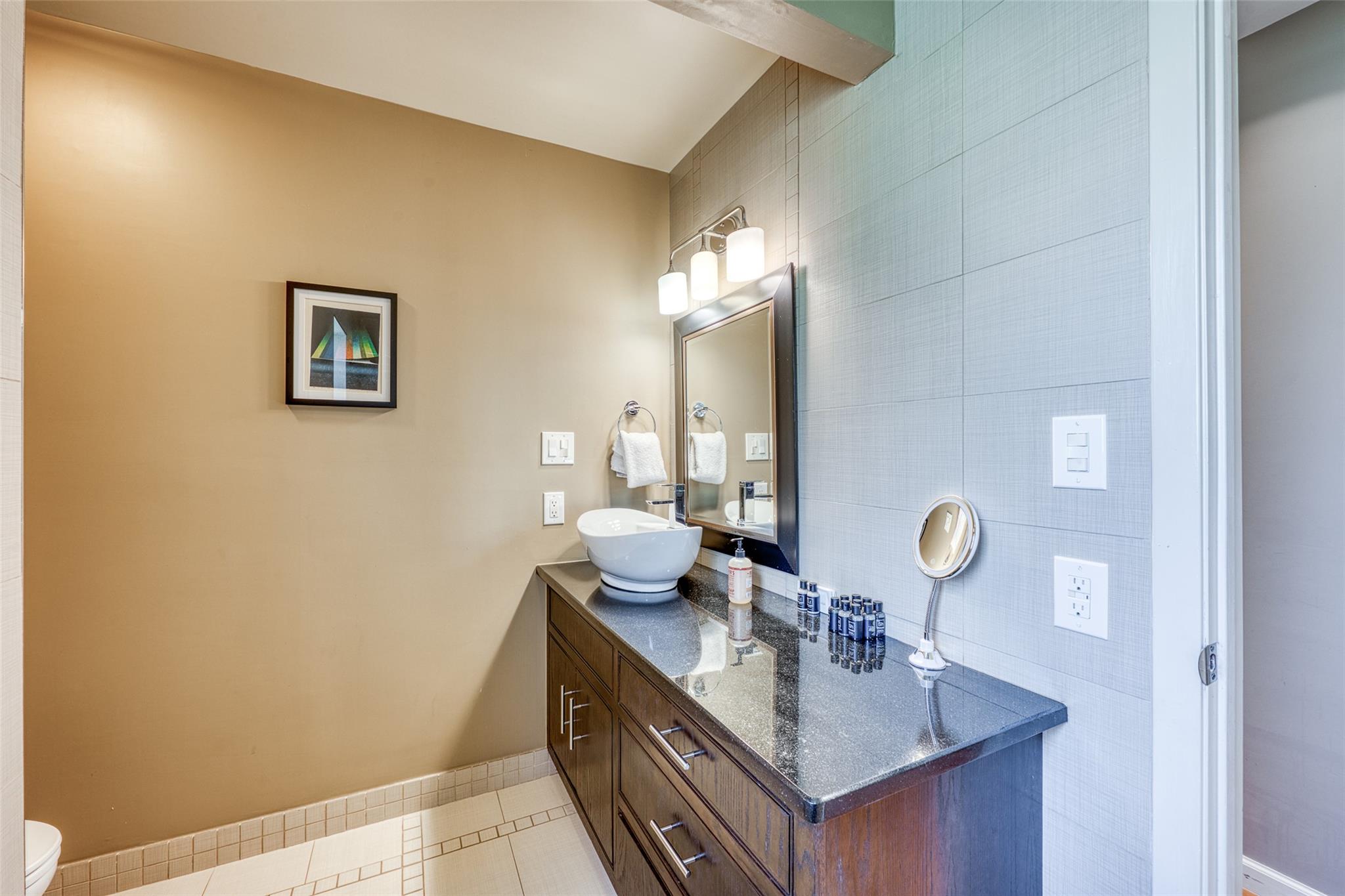 600 Deep Cove Dr, Granite Shoals, TX 78654