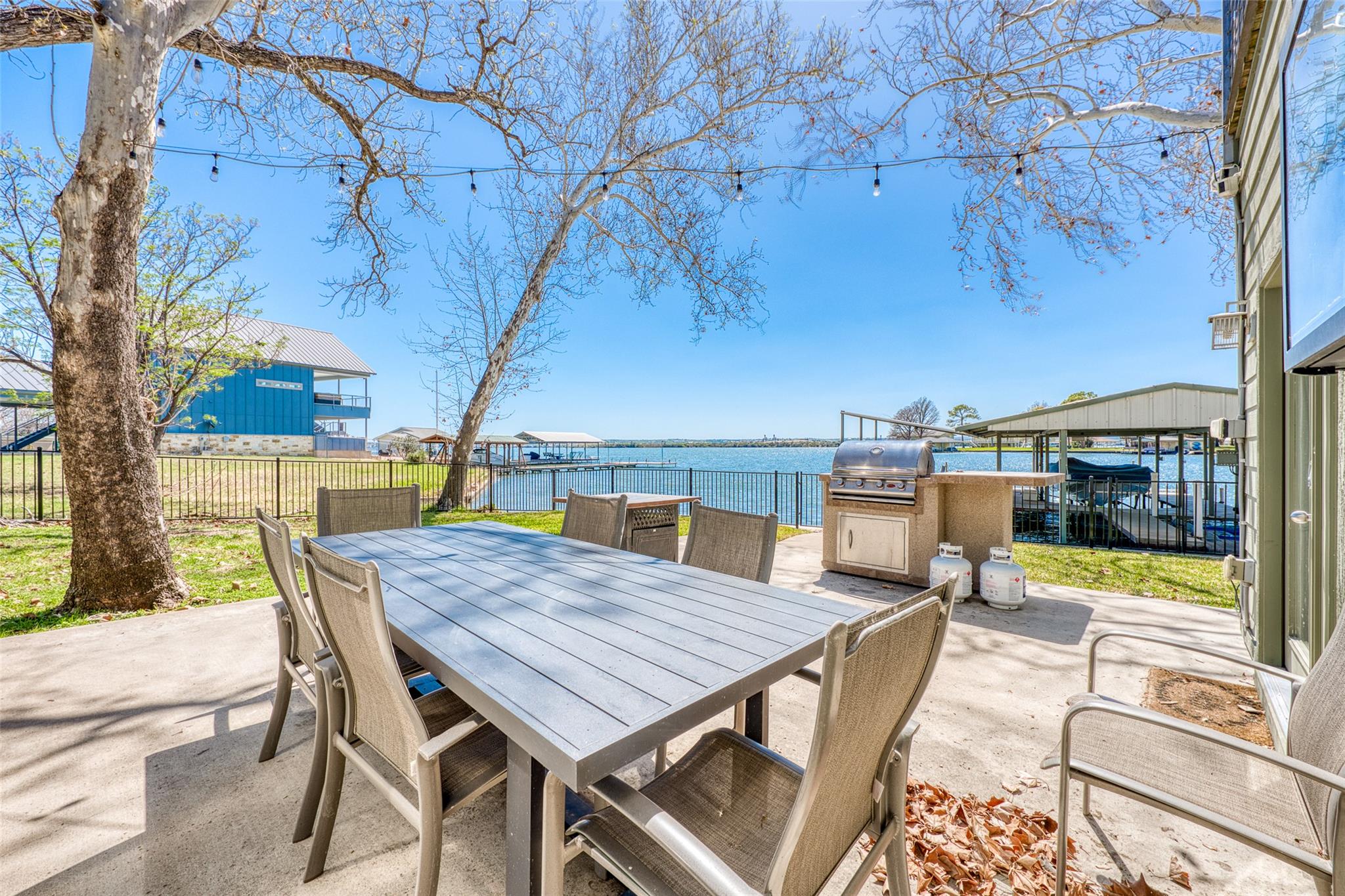 600 Deep Cove Dr, Granite Shoals, TX 78654