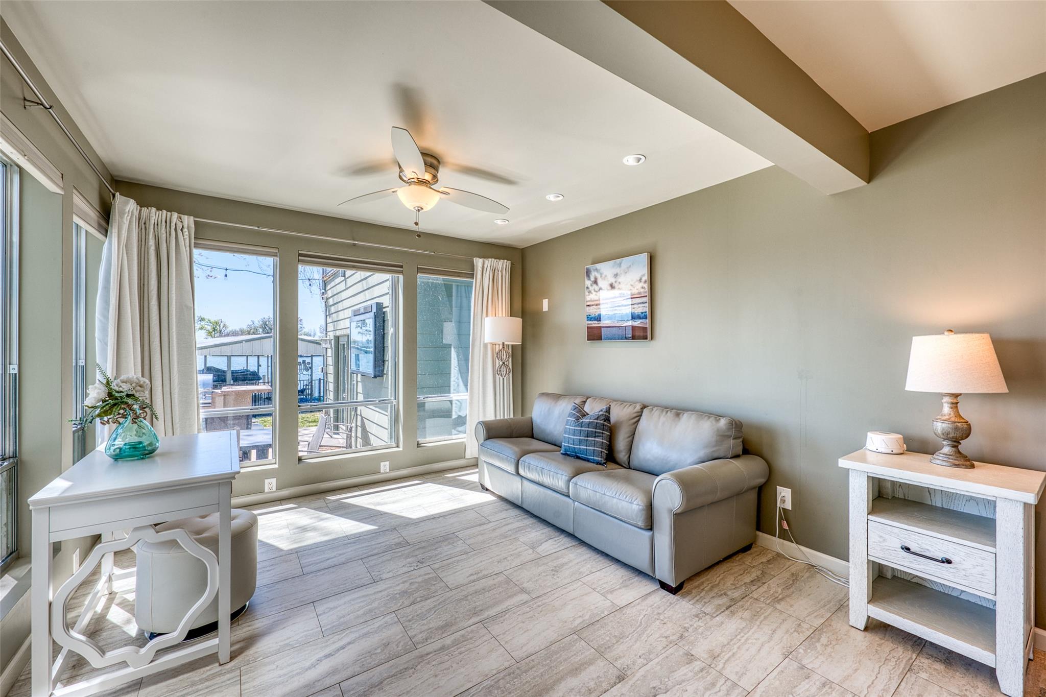 600 Deep Cove Dr, Granite Shoals, TX 78654