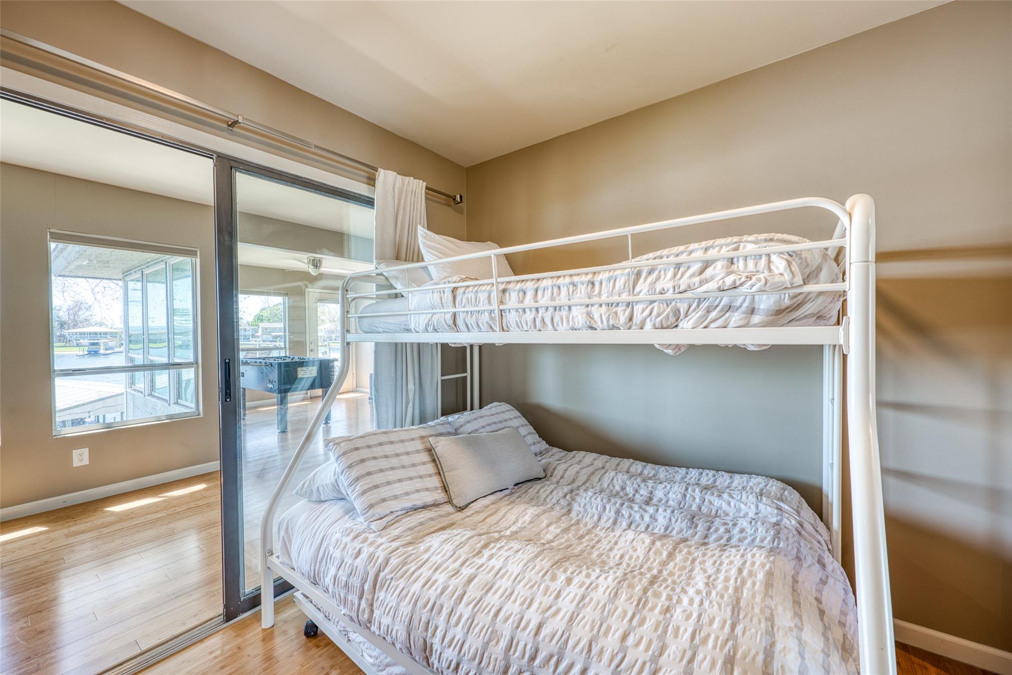 600 Deep Cove Dr, Granite Shoals, TX 78654