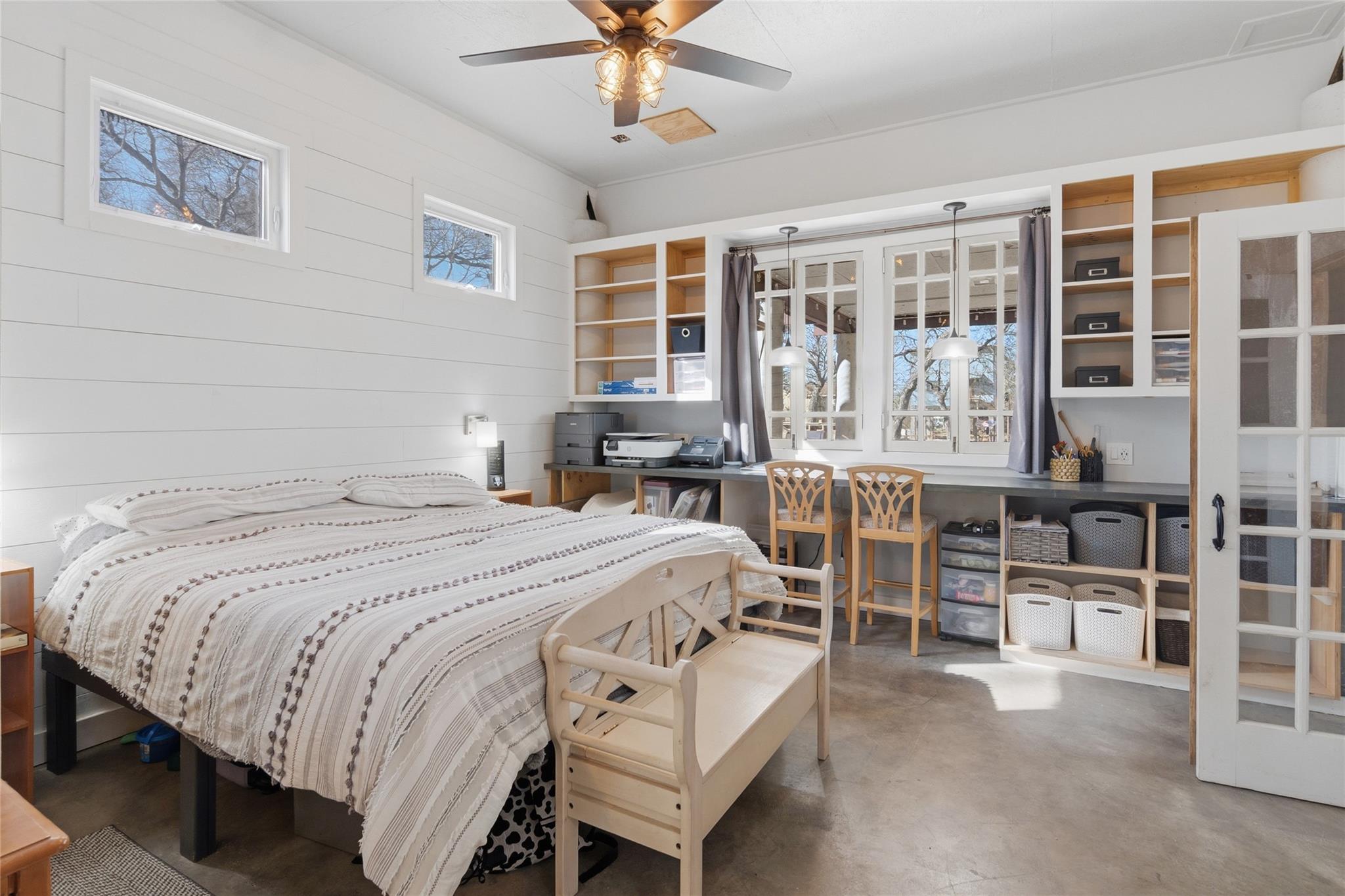 121 Lakeside Dr, Seguin, TX 78155