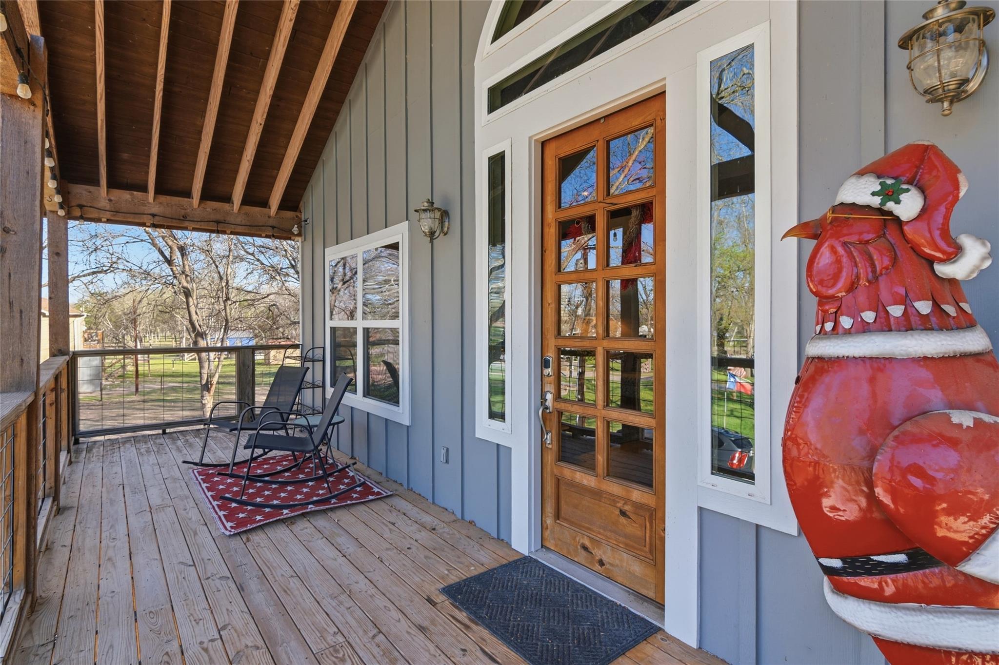 121 Lakeside Dr, Seguin, TX 78155