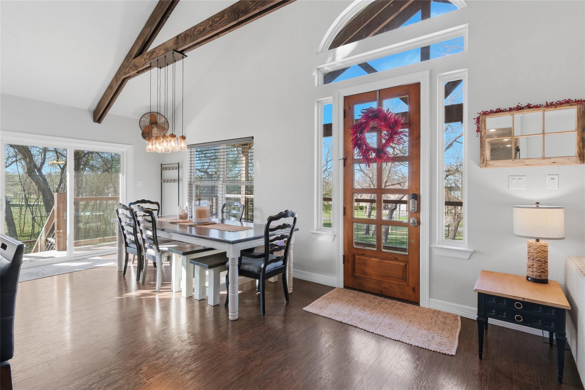 121 Lakeside Dr, Seguin, TX 78155