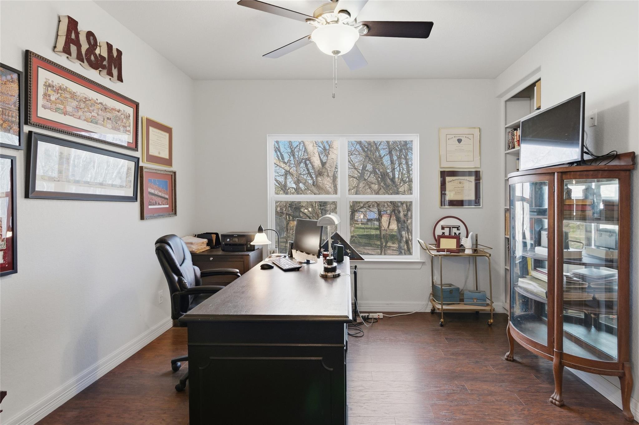 121 Lakeside Dr, Seguin, TX 78155