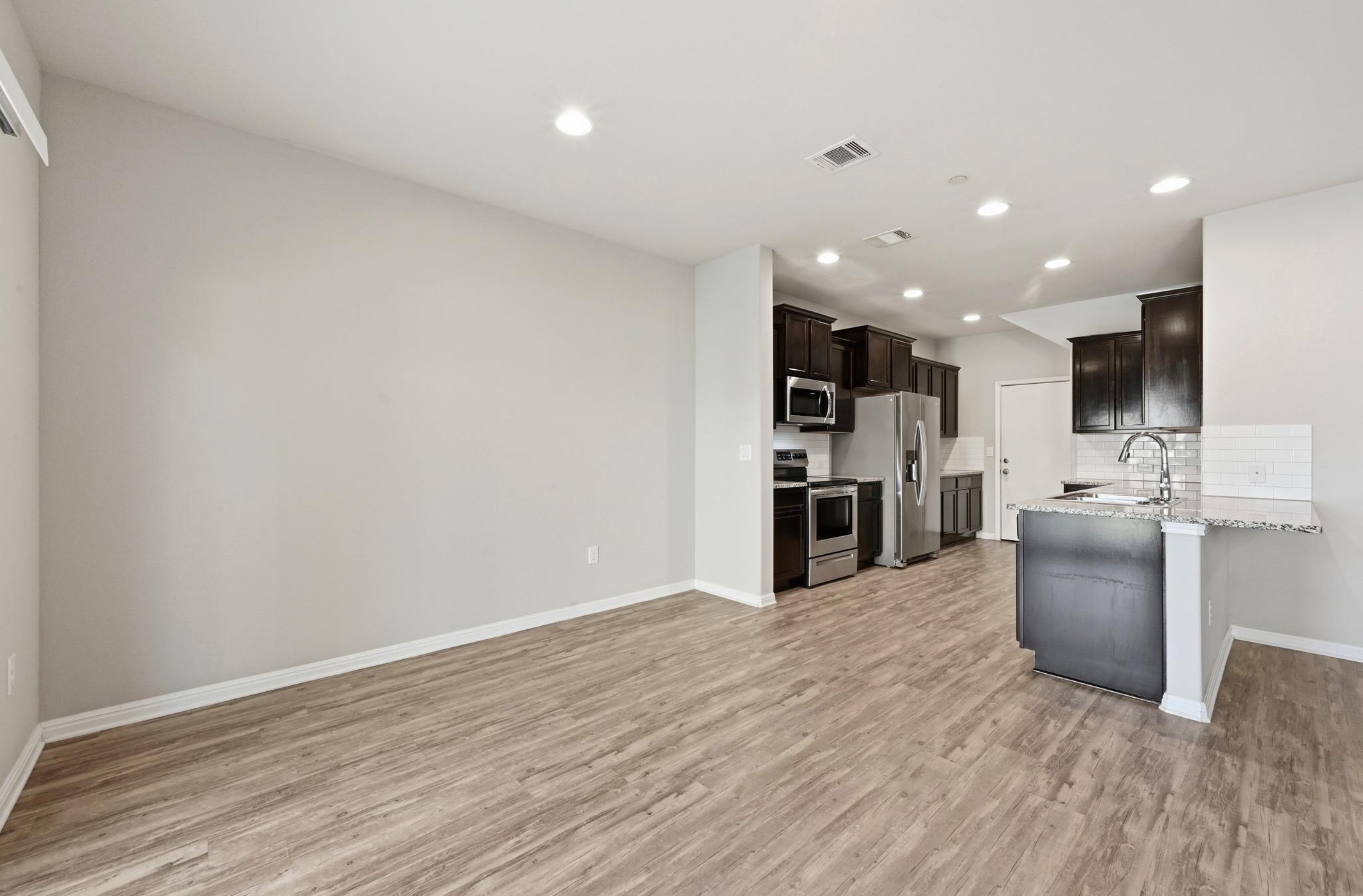 516 E Slaughter Ln # 603, Austin, TX 78744