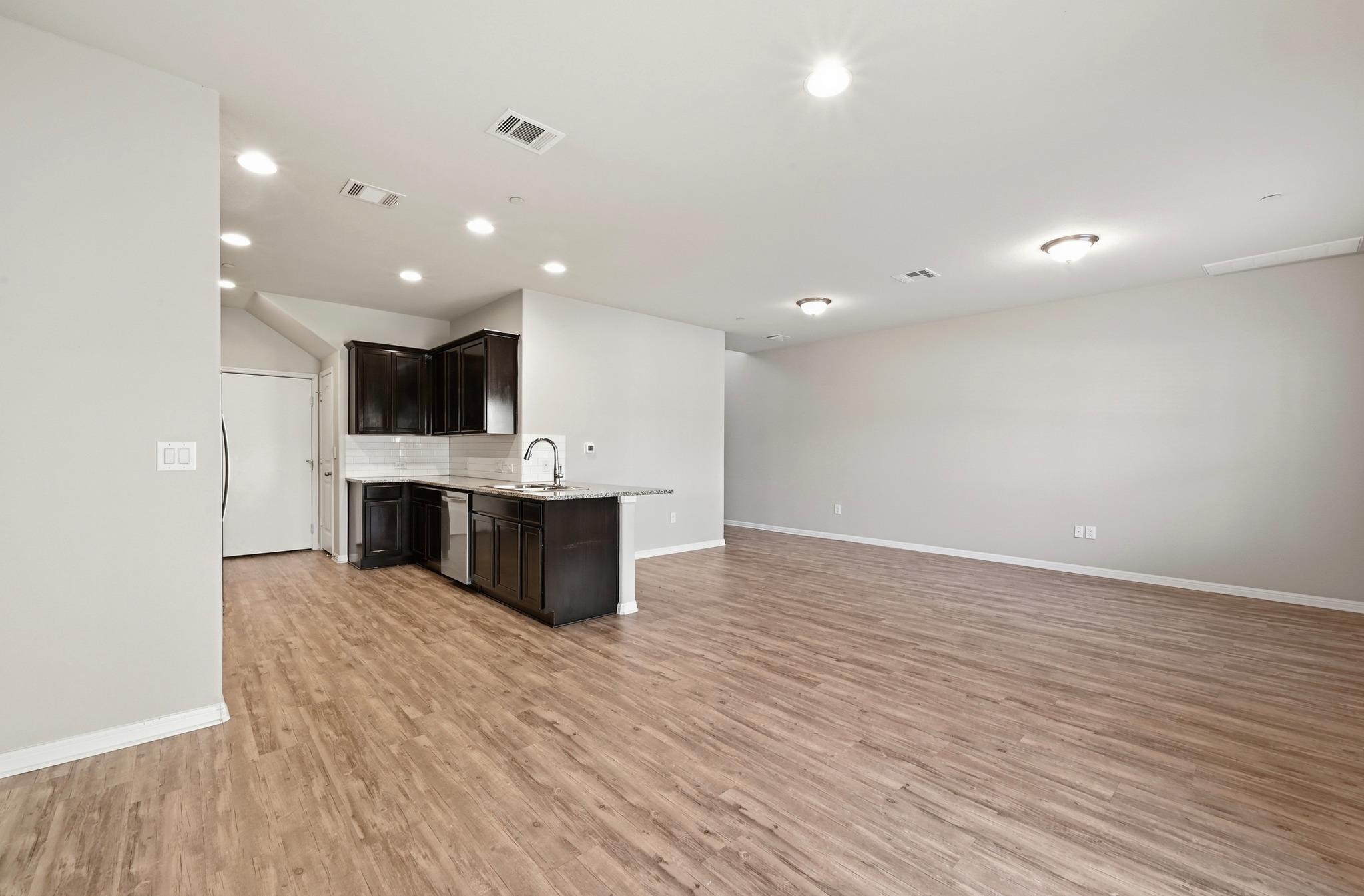 516 E Slaughter Ln # 603, Austin, TX 78744