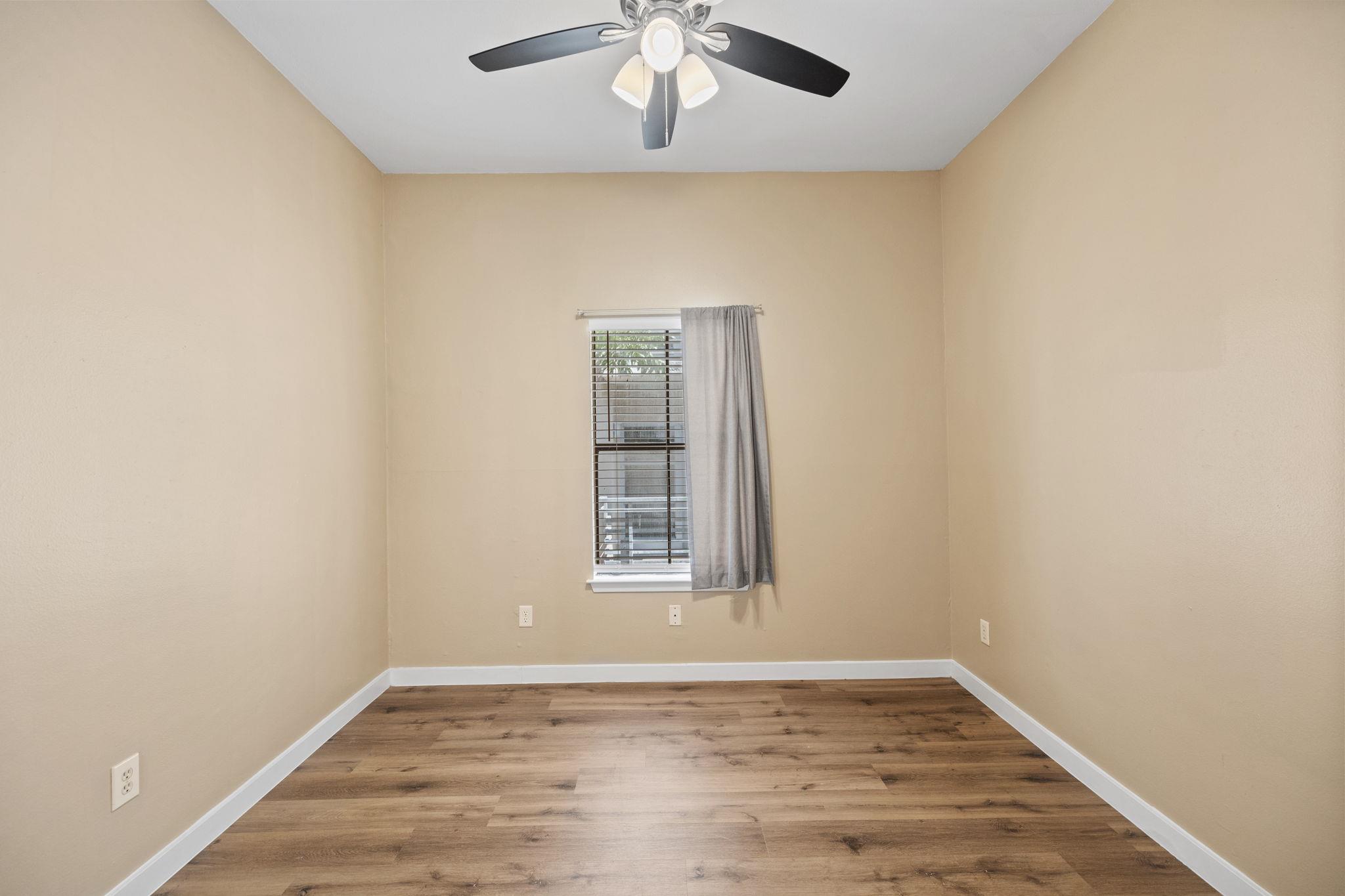 712 GRAHAM Pl # 302, Austin, TX 78705