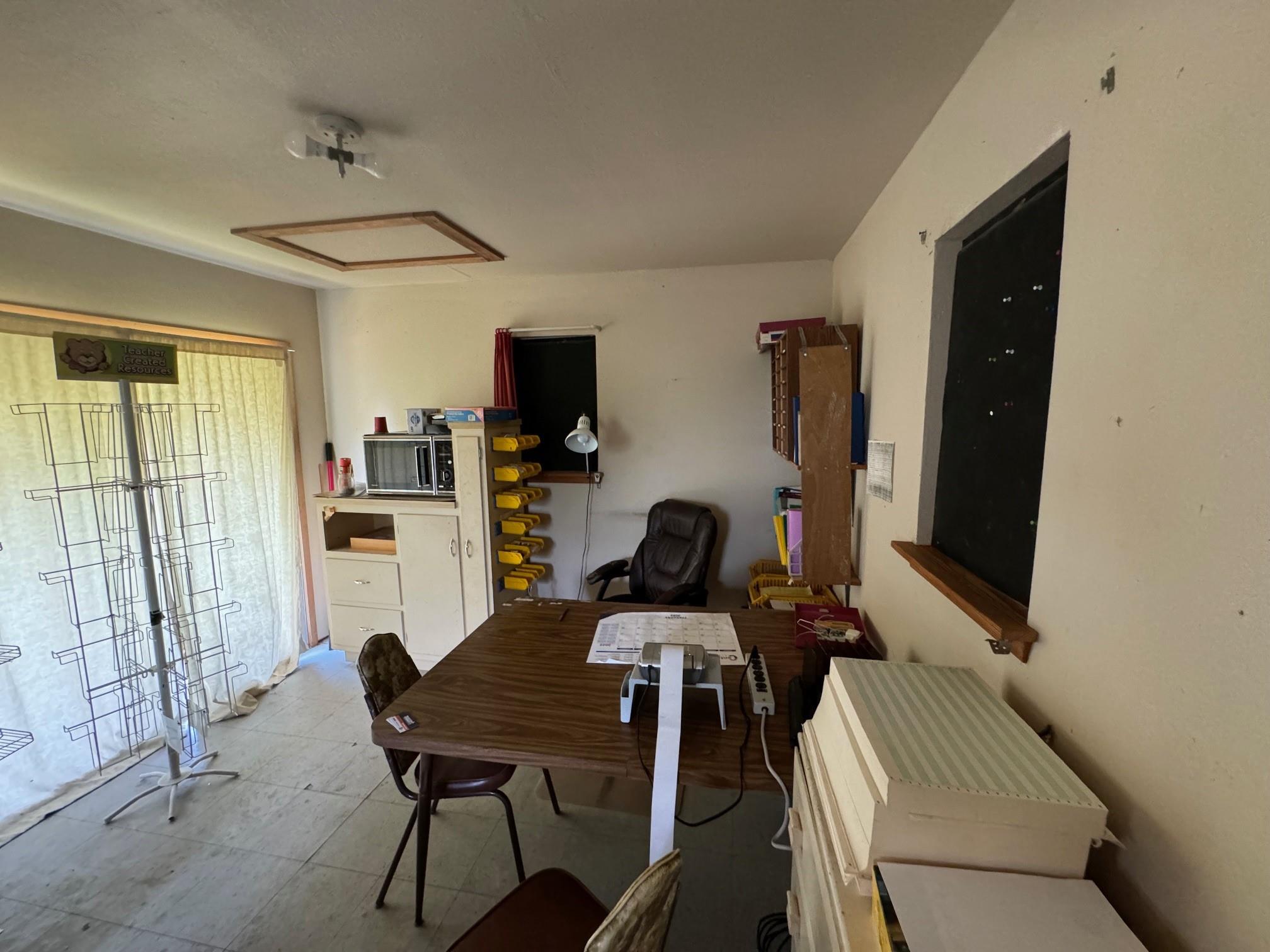 1620 N Pecos St N, Lockhart, TX 78644