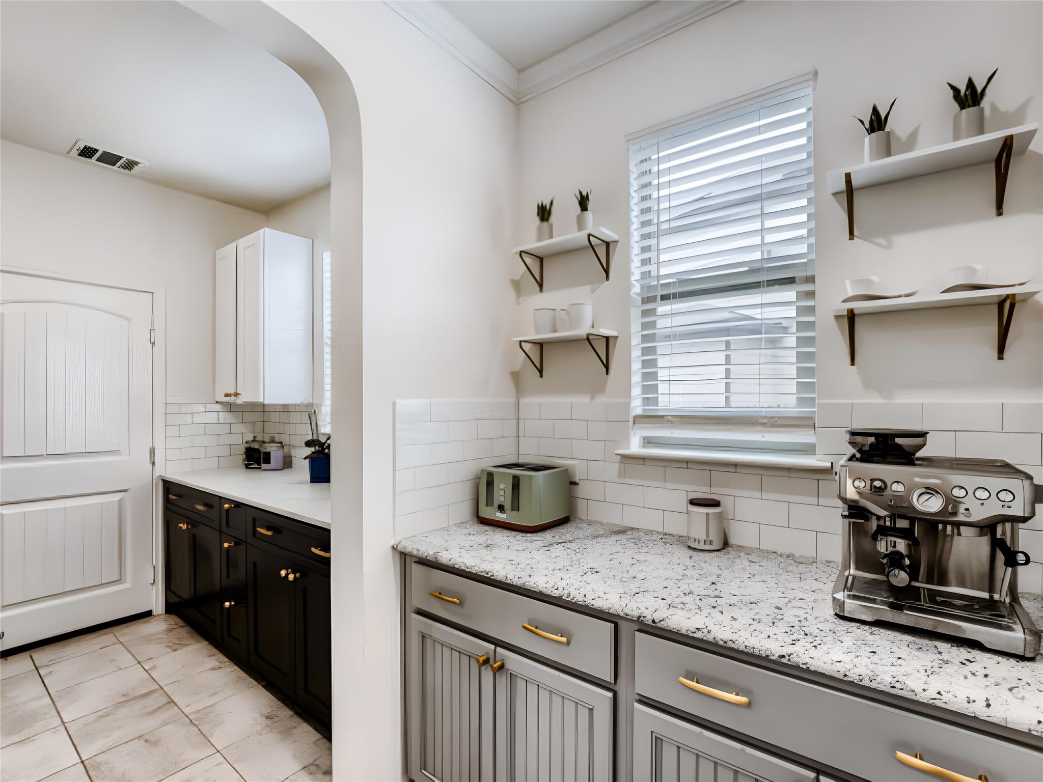 159 Kennicott Dr, Kyle, TX 78640