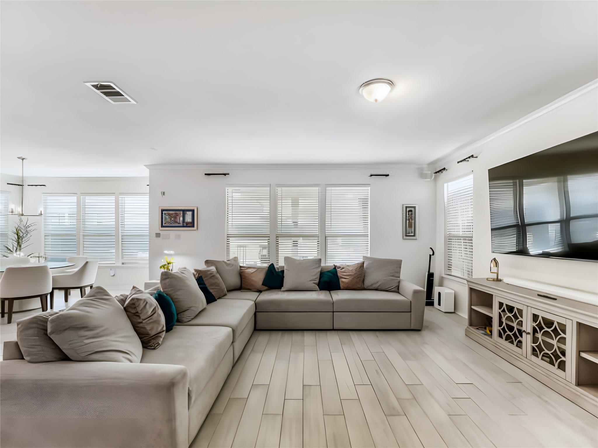 159 Kennicott Dr, Kyle, TX 78640