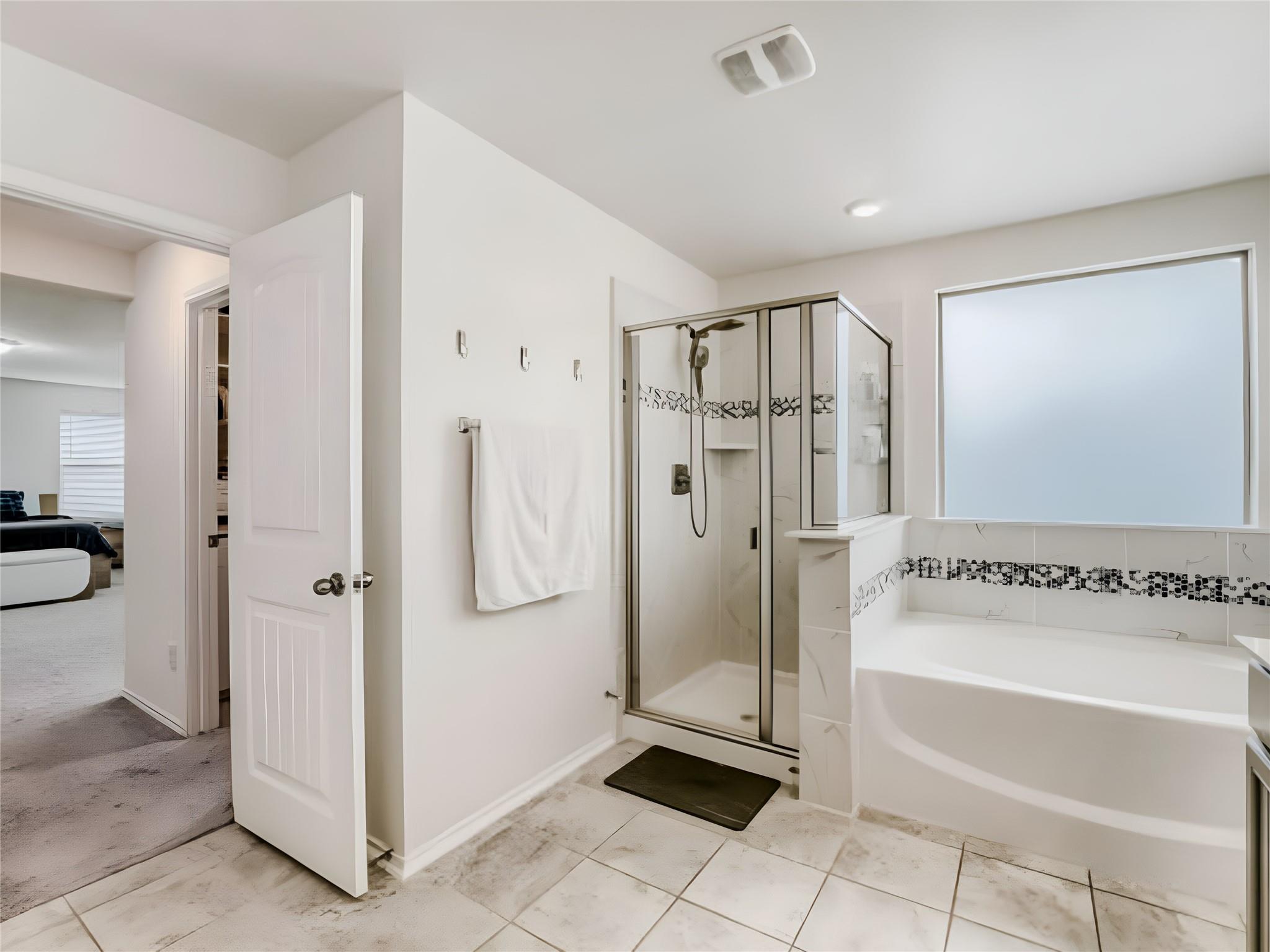 159 Kennicott Dr, Kyle, TX 78640