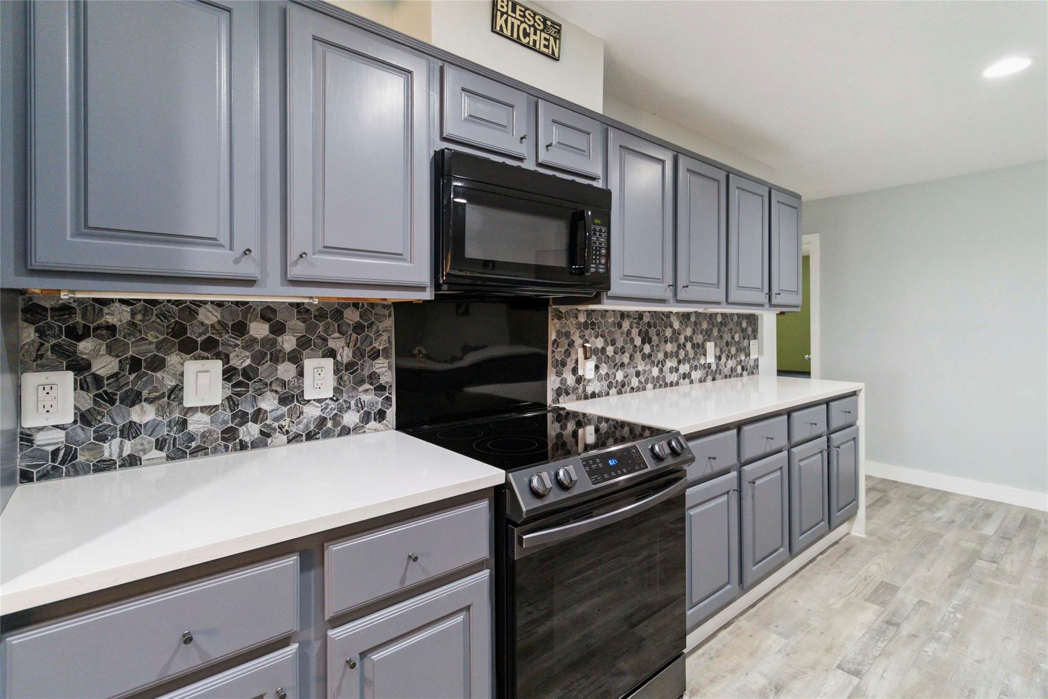 305 Canyon Wren Dr, Buda, TX 78610