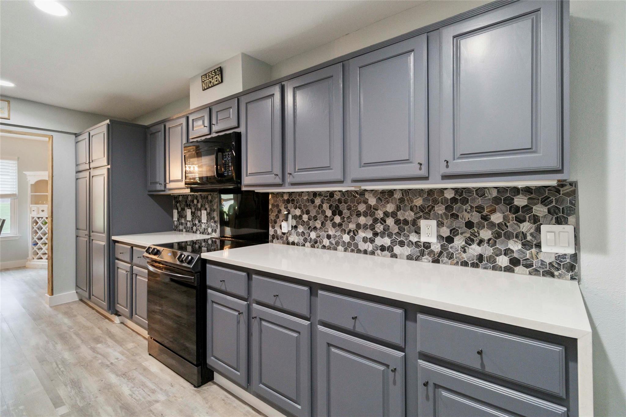 305 Canyon Wren Dr, Buda, TX 78610