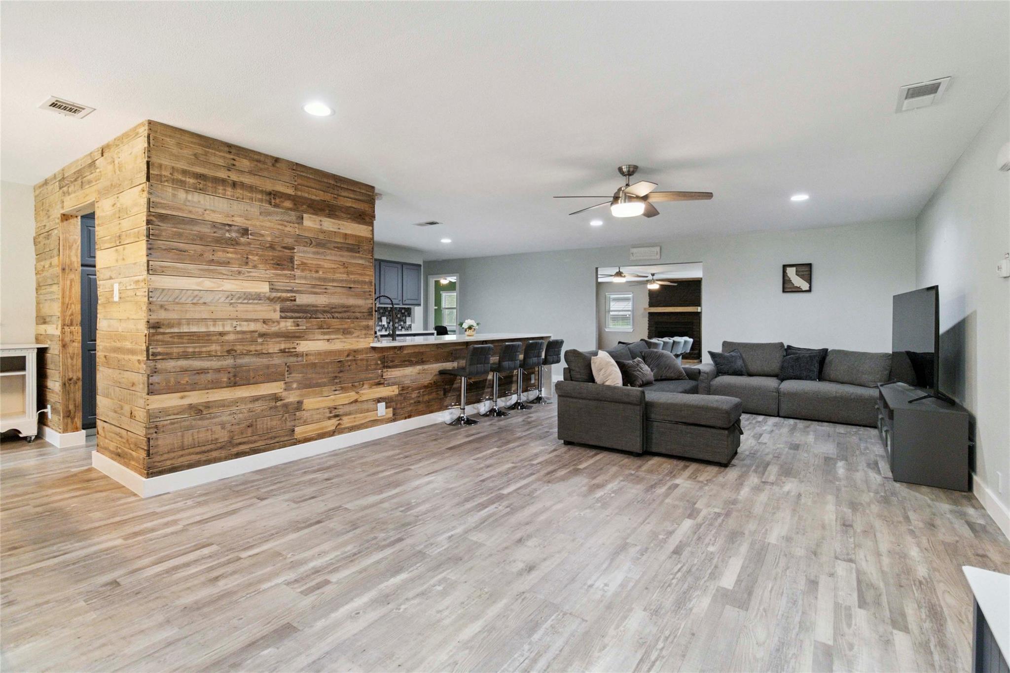 305 Canyon Wren Dr, Buda, TX 78610