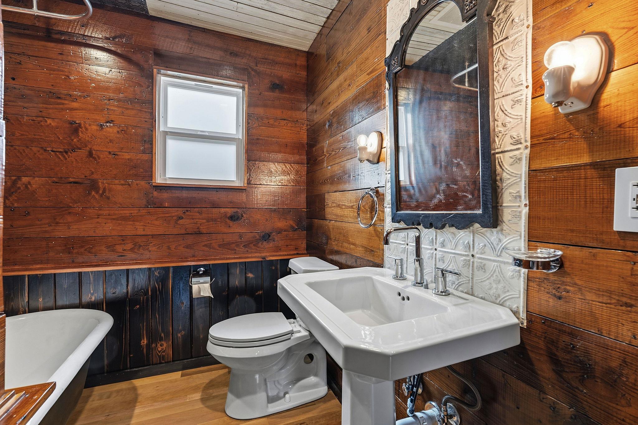 1148 Gunter St, Austin, TX 78721