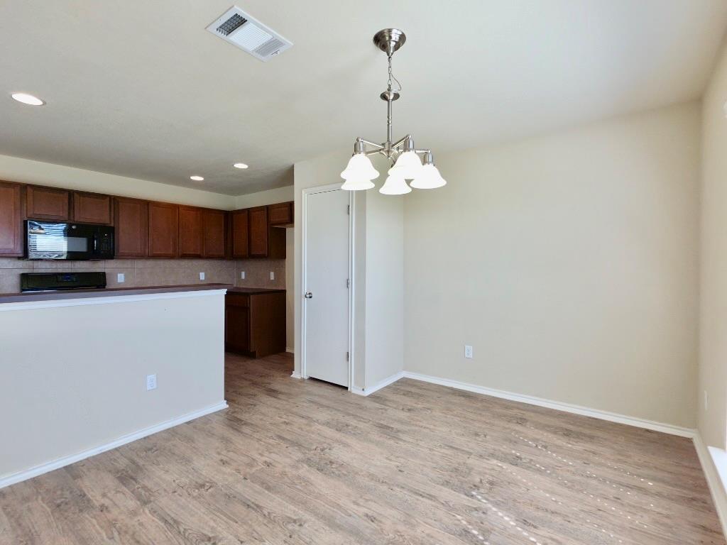 809 Yabers Ct, Austin, TX 78725