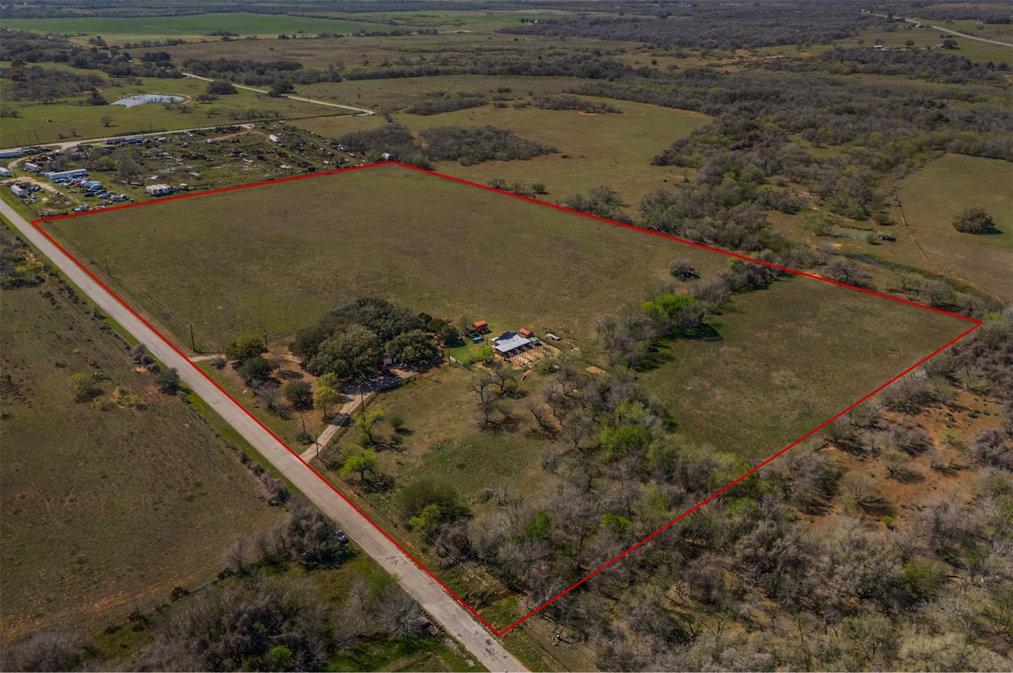 11739 County Road 401, Stockdale, TX 78160
