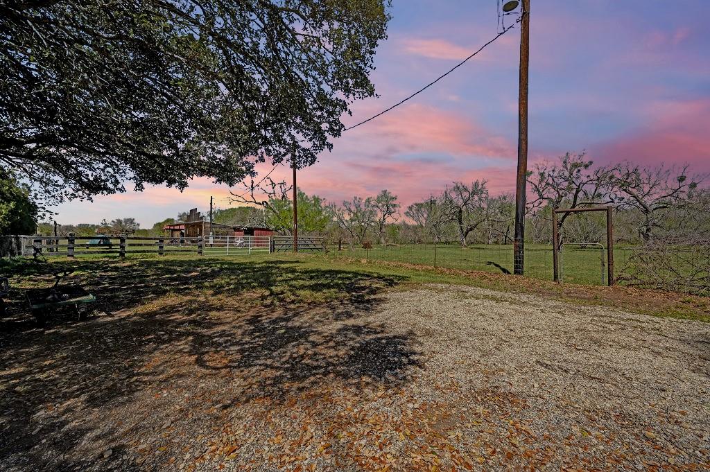11739 County Road 401, Stockdale, TX 78160