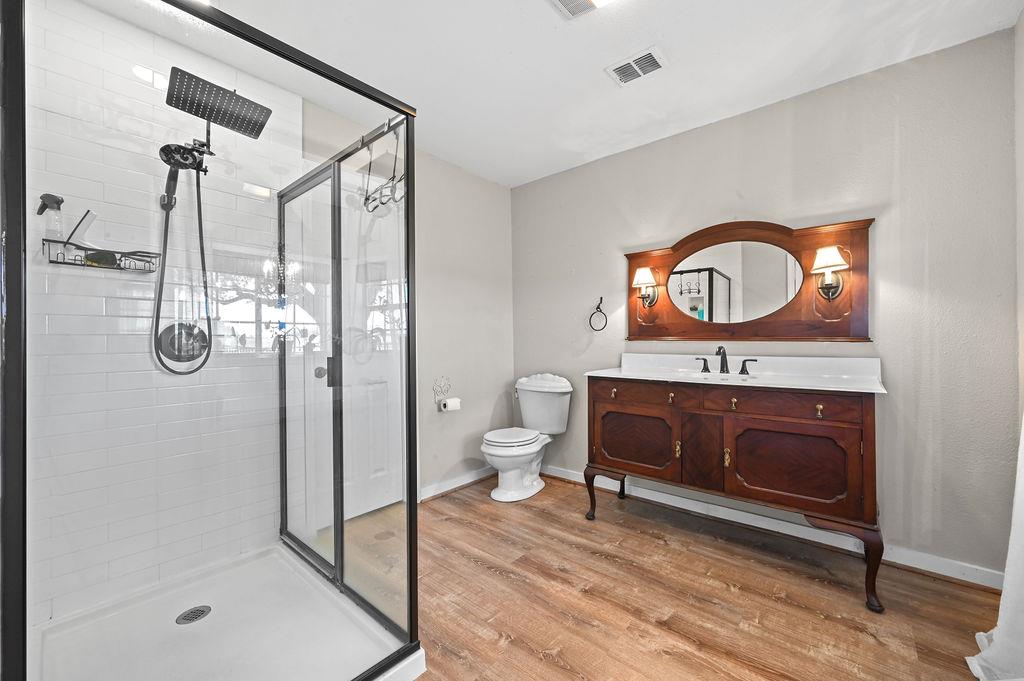 11739 County Road 401, Stockdale, TX 78160