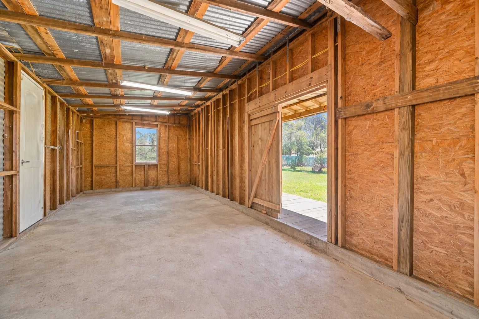 11739 County Road 401, Stockdale, TX 78160