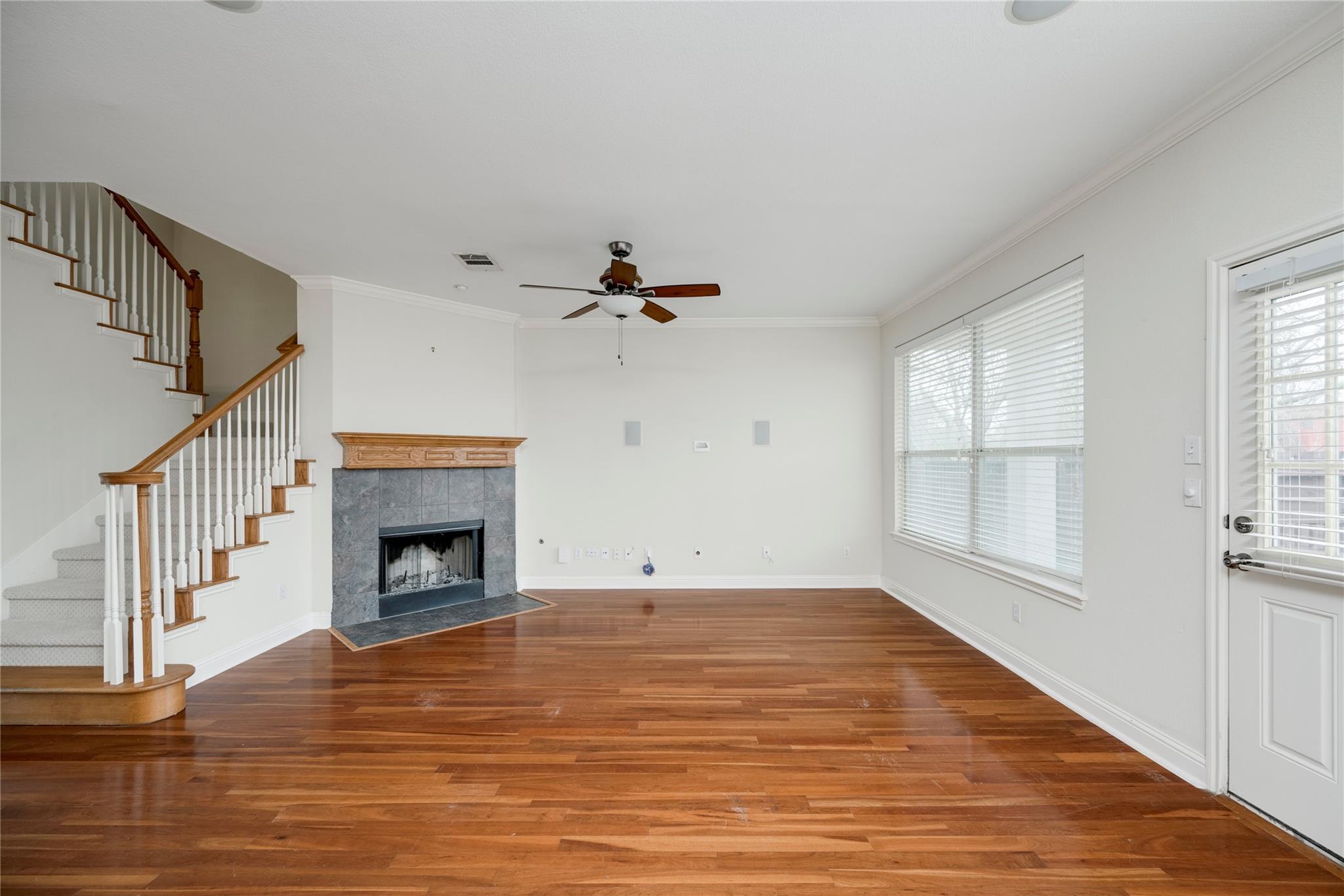 1817 Village Oak Ct, Austin, TX 78704