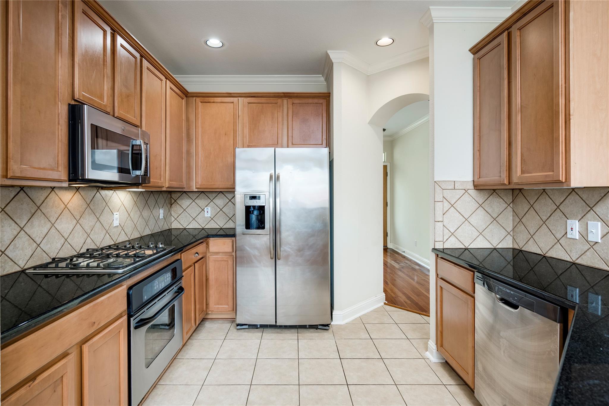 1817 Village Oak Ct, Austin, TX 78704