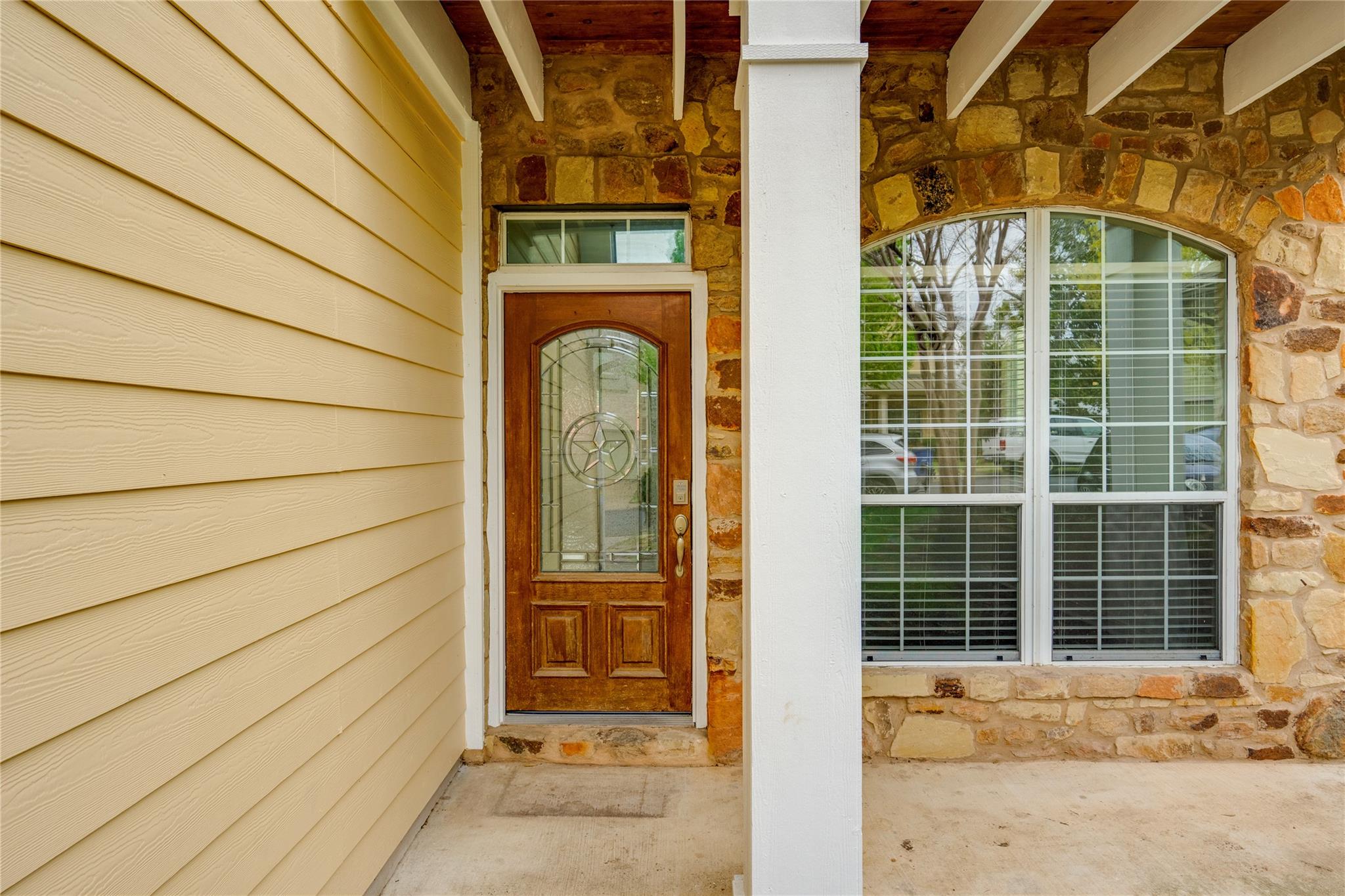 1817 Village Oak Ct, Austin, TX 78704