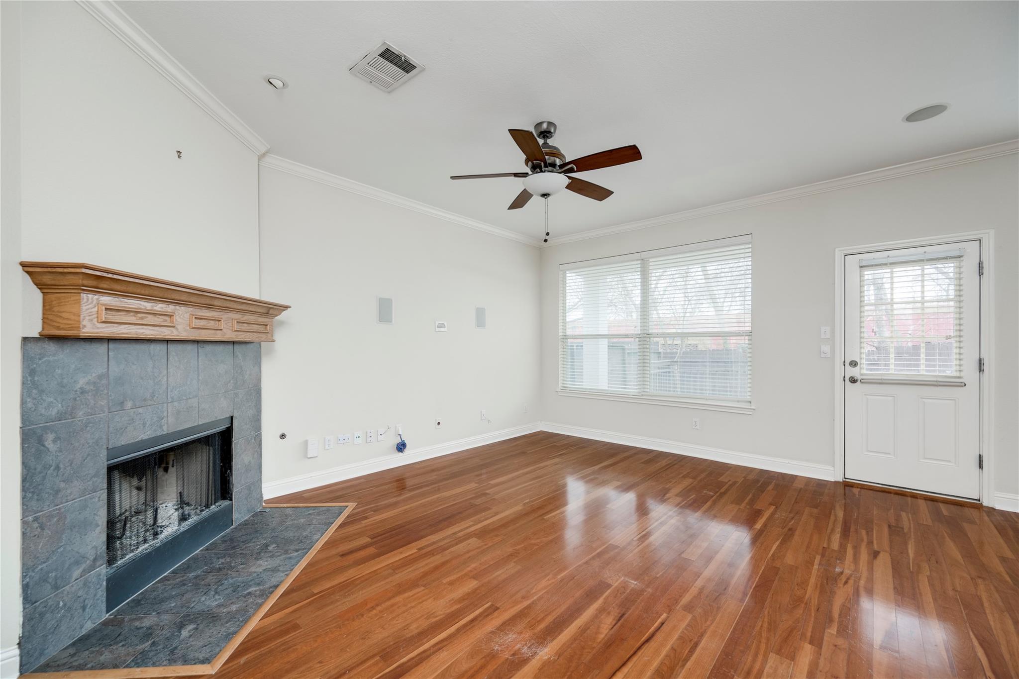 1817 Village Oak Ct, Austin, TX 78704