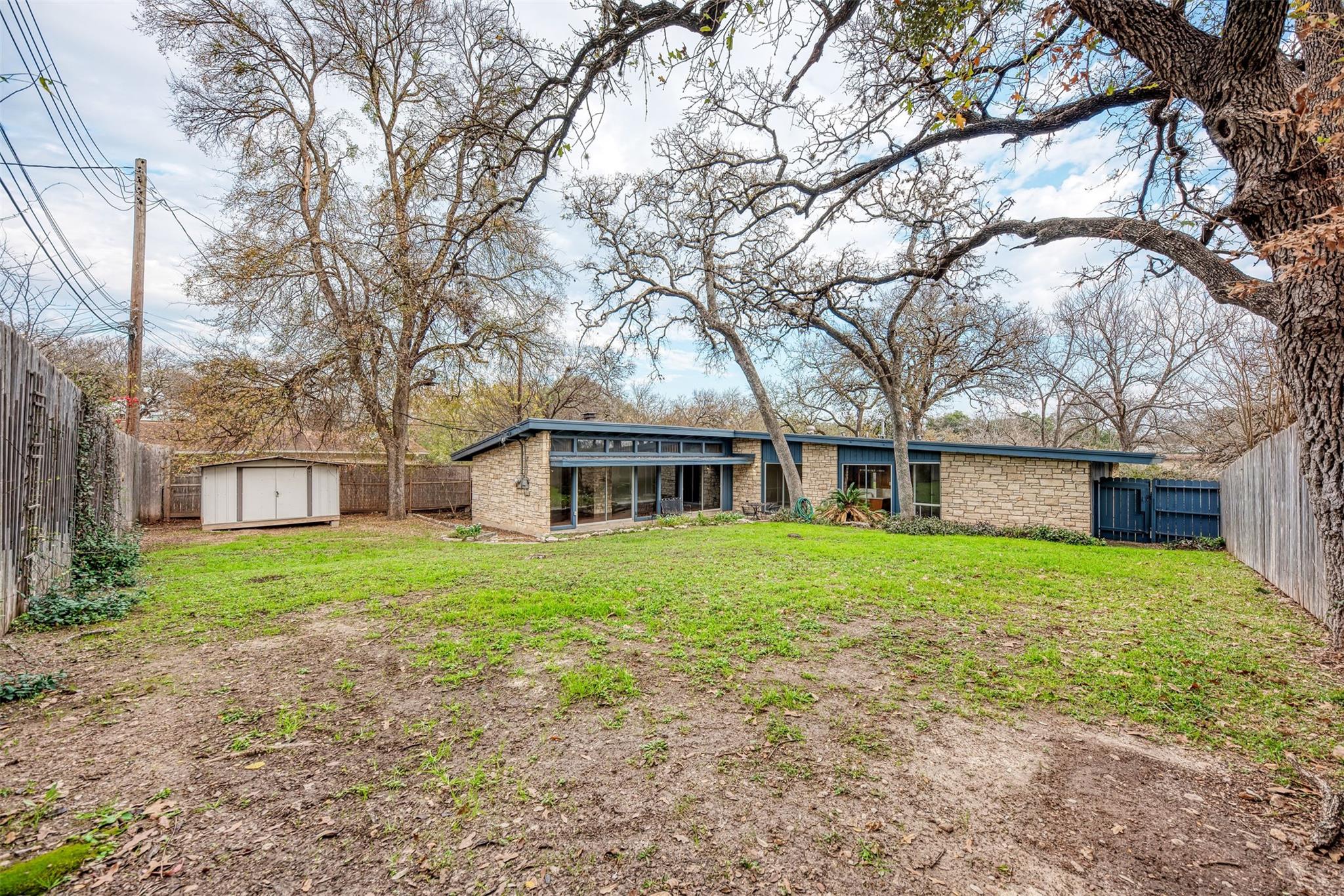 1615 Elmhurst Dr, Austin, TX 78741