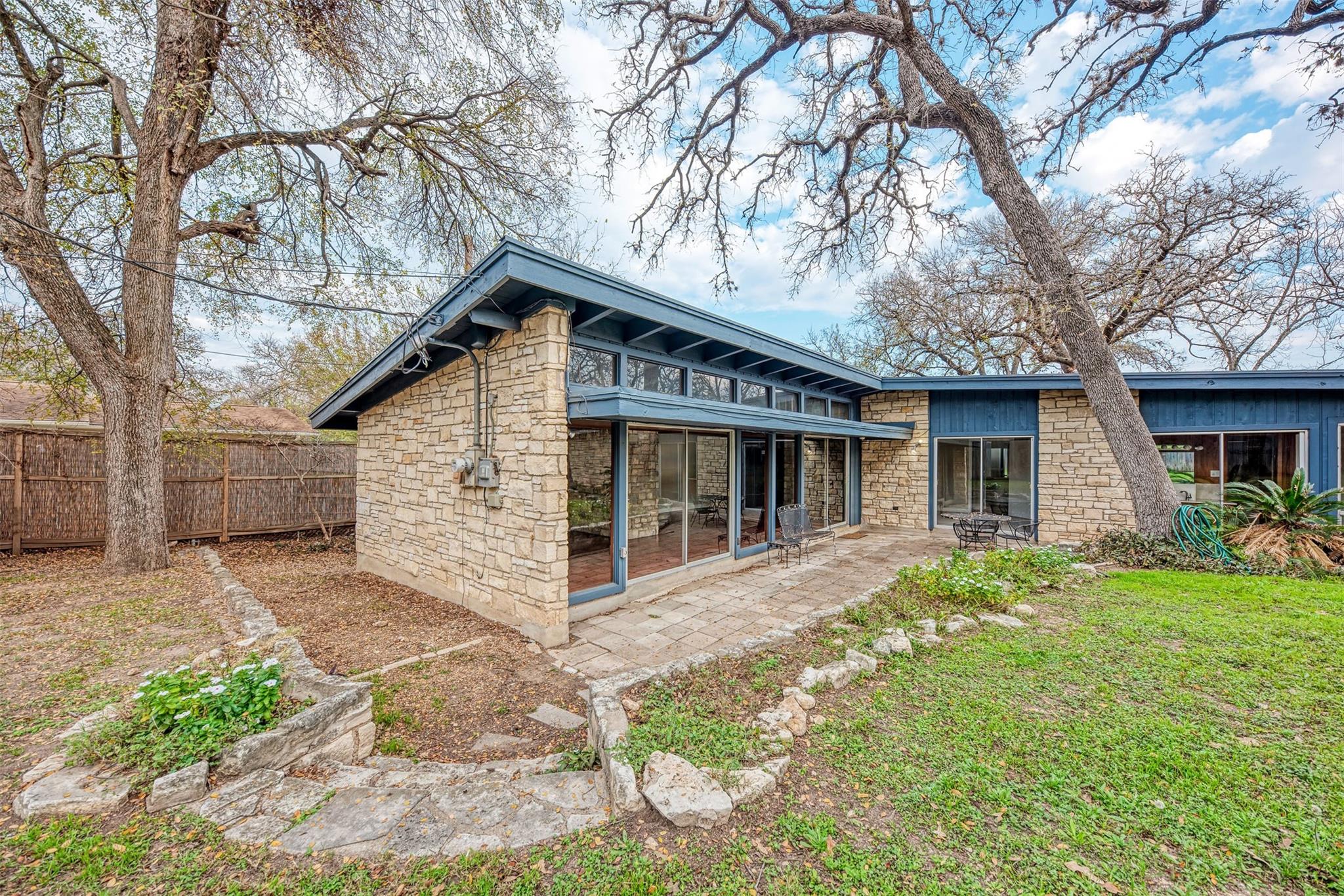 1615 Elmhurst Dr, Austin, TX 78741