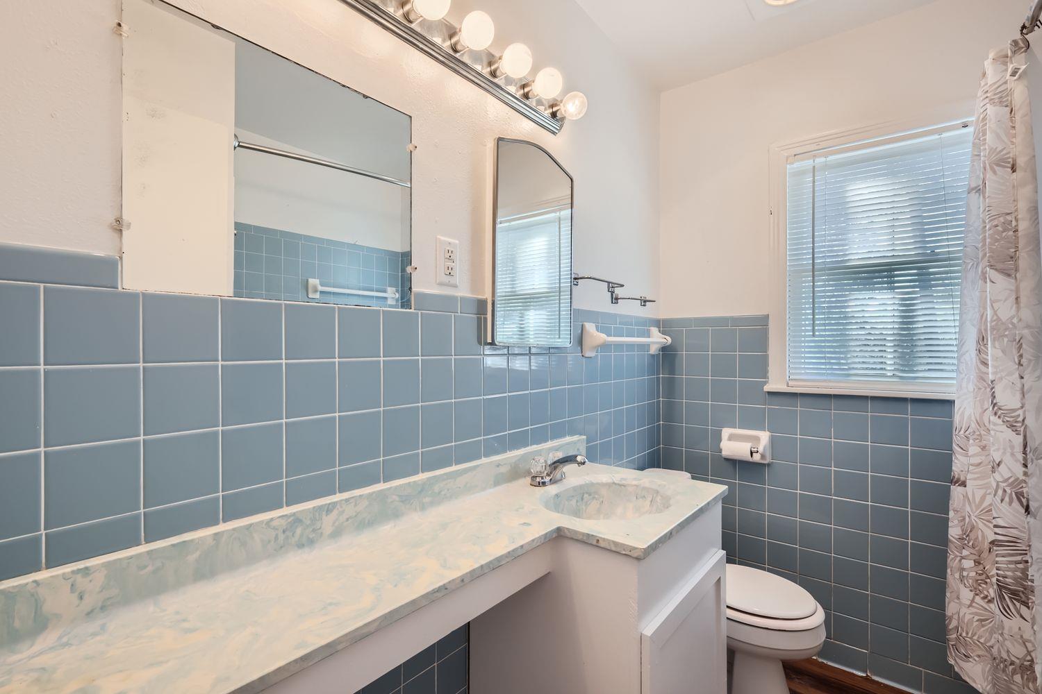 7348 S Us Highway 183 Highway, Lockhart, TX 78644