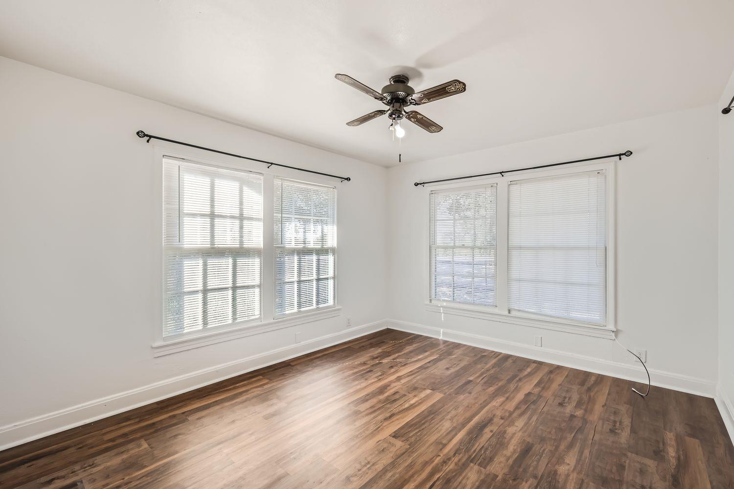 7348 S Us Highway 183 Highway, Lockhart, TX 78644