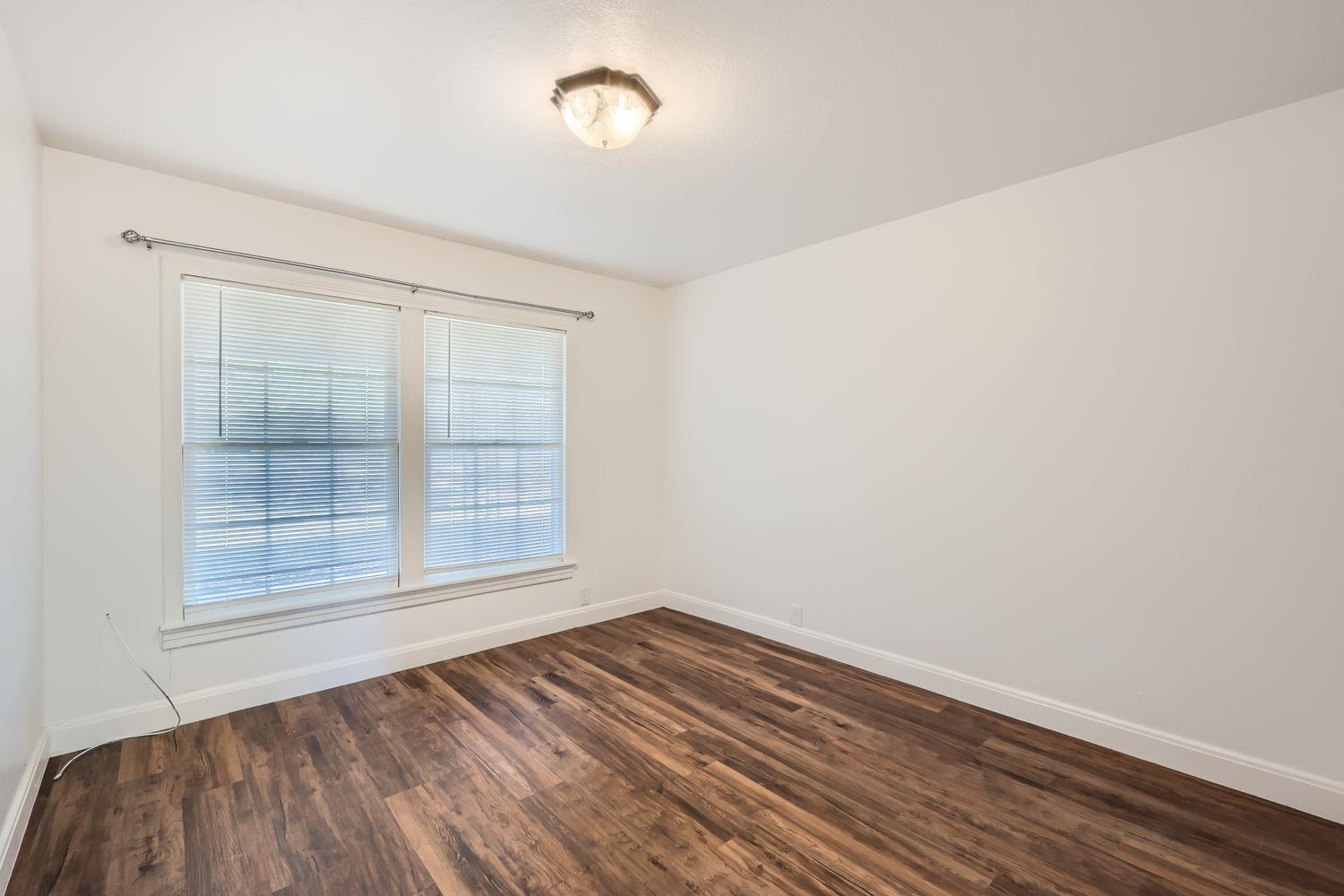 7348 S Us Highway 183 Highway, Lockhart, TX 78644