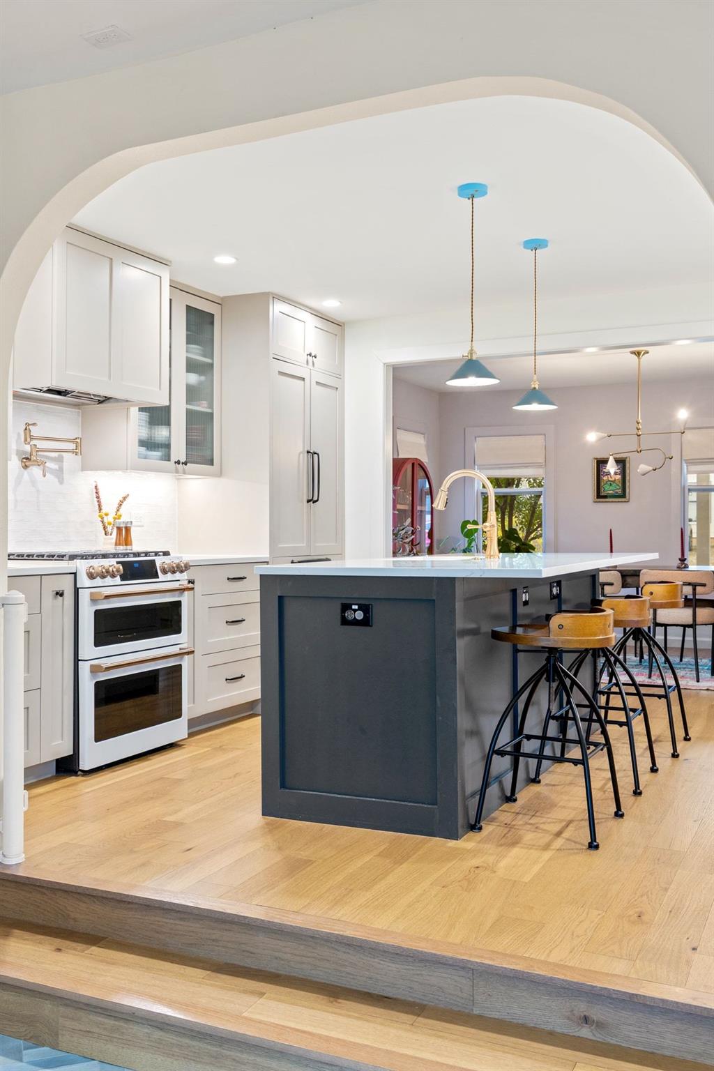 909 E 50th St, Austin, TX 78751